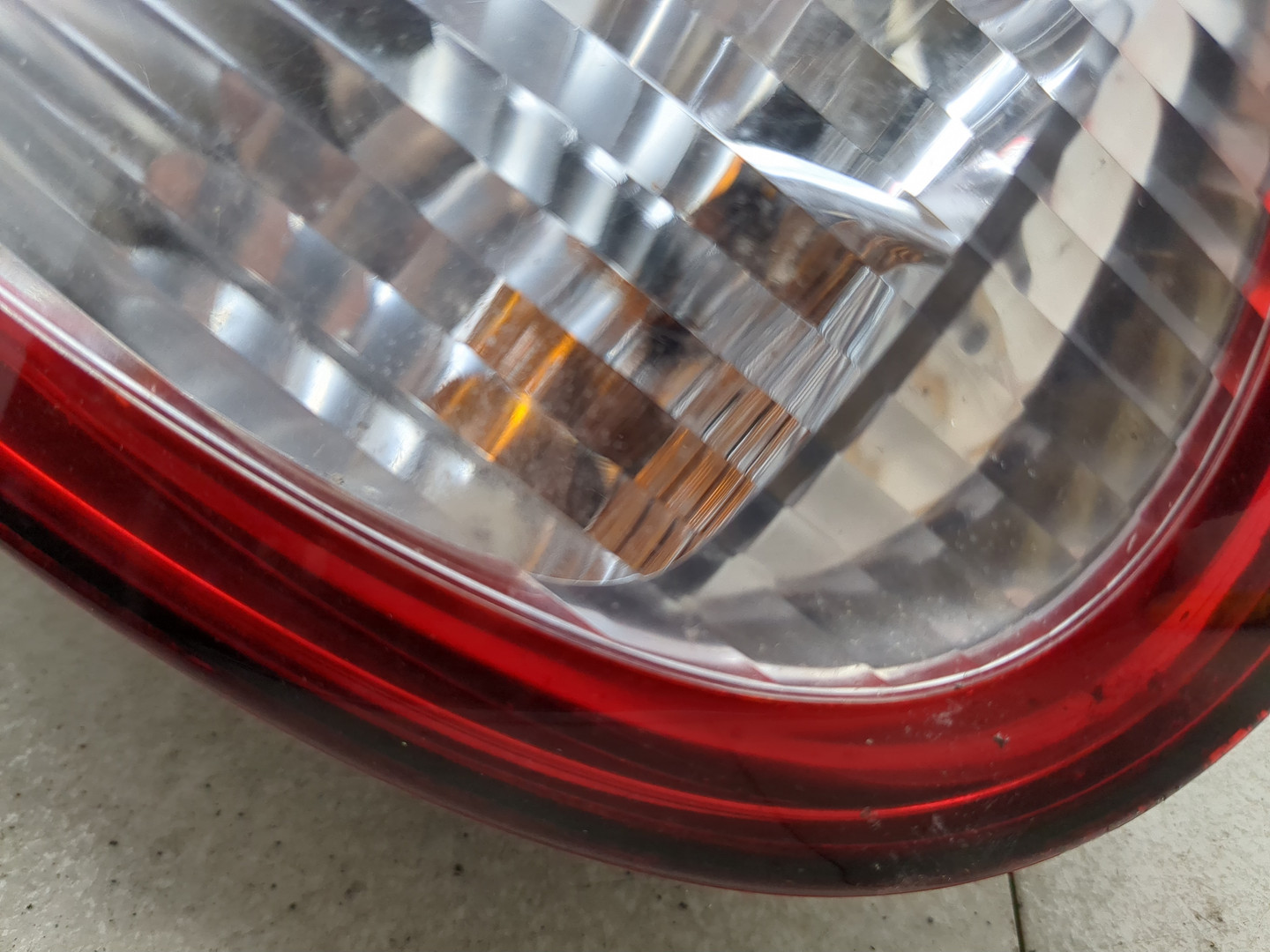 Фонарь задний правый