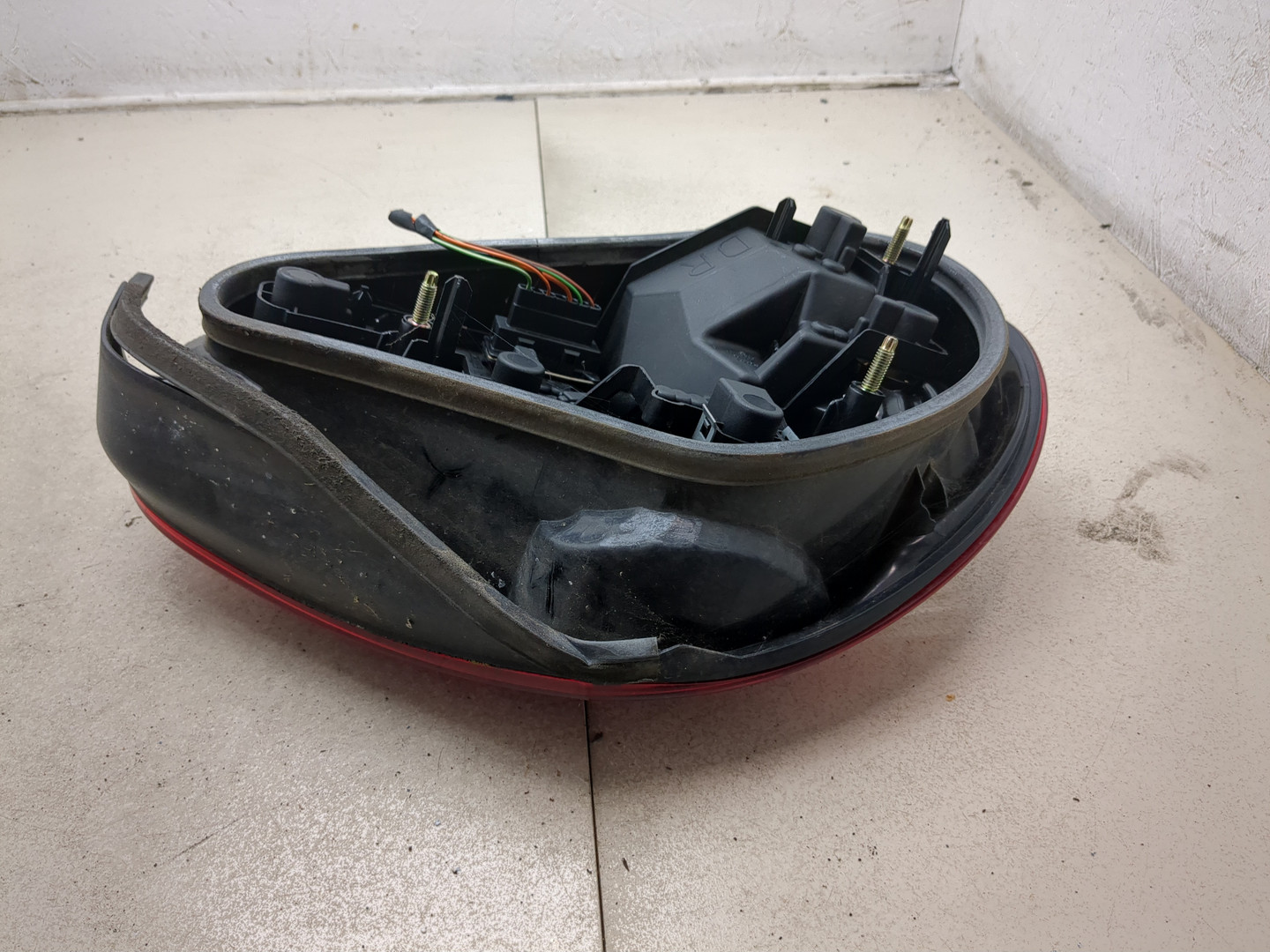 Фонарь задний правый