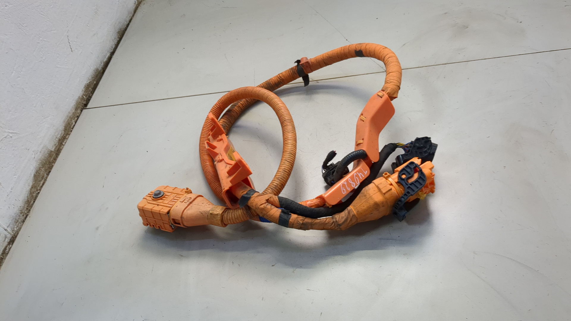 Провод высокого напряжения