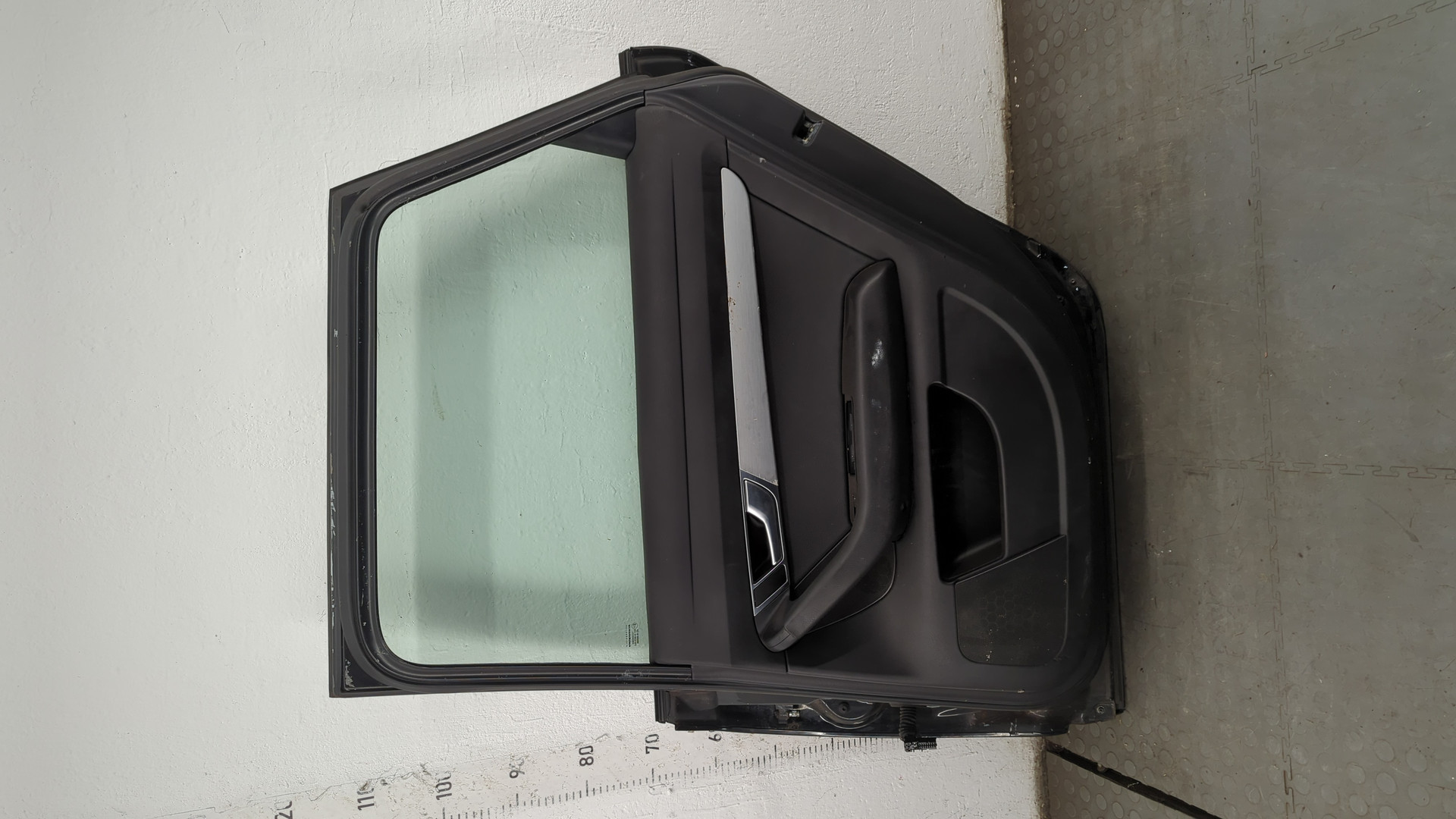 Дверь задняя правая