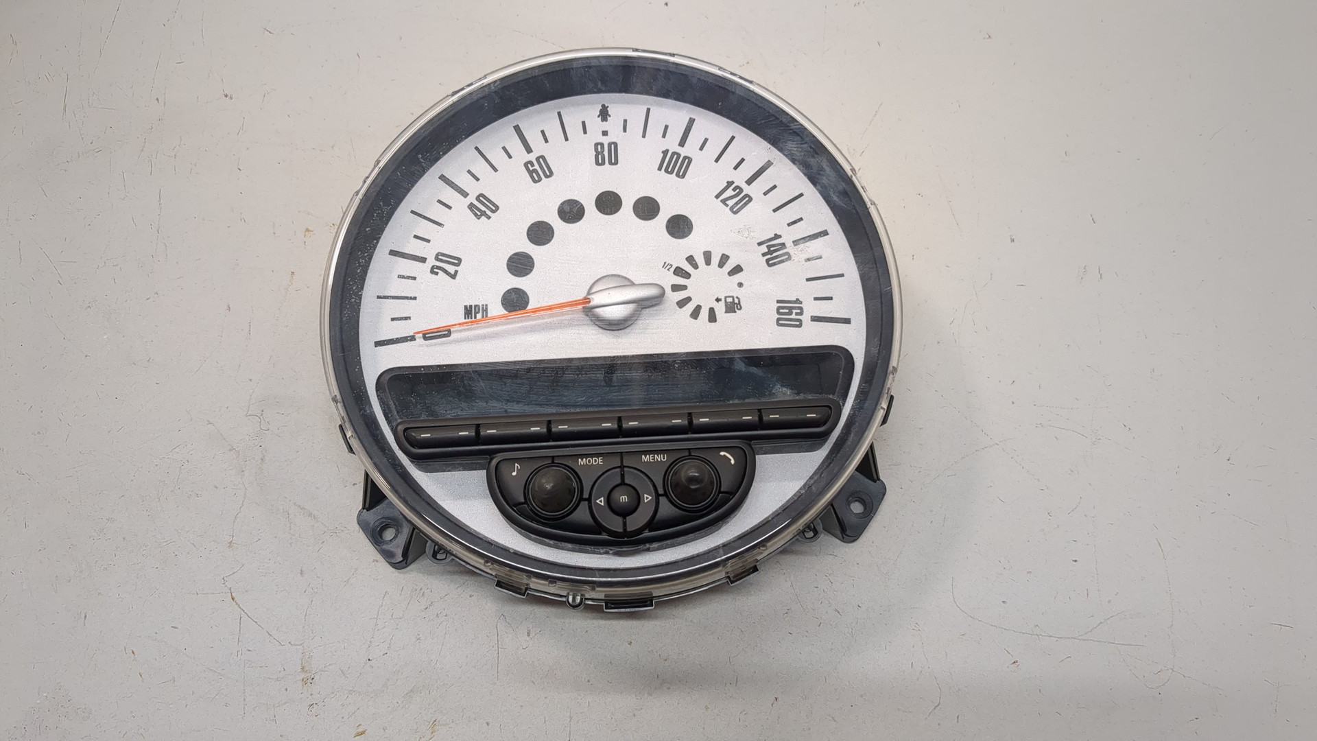 Панель приборов