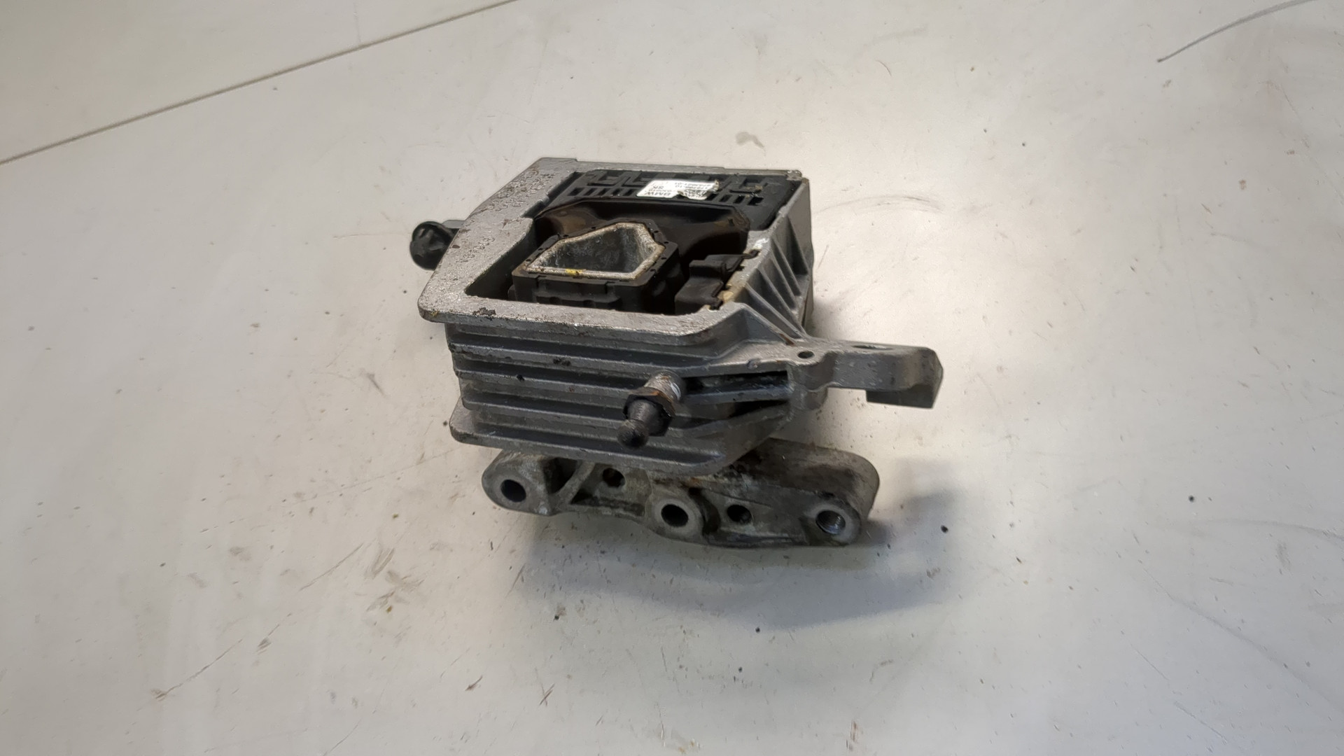 Опора двигателя