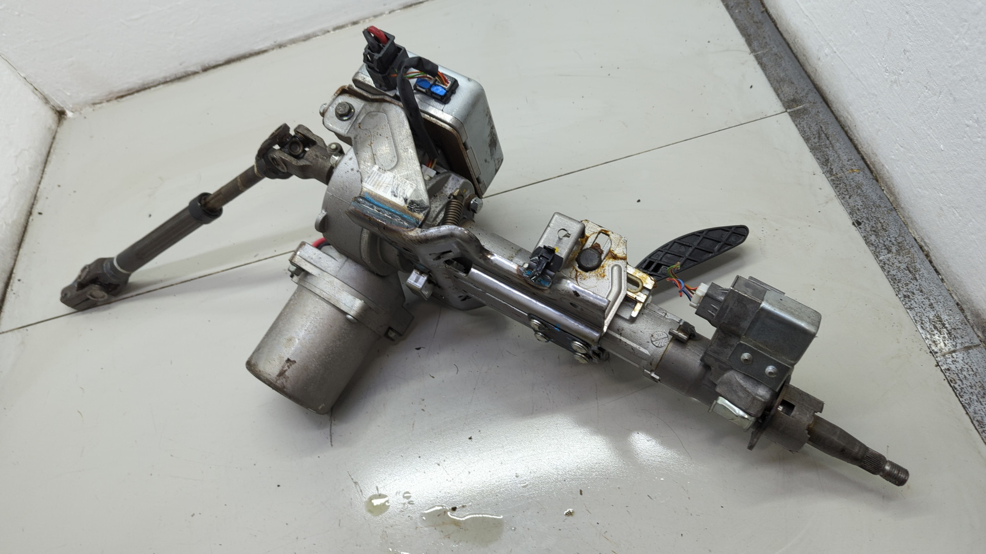 Серводвигатель рулевой рейки