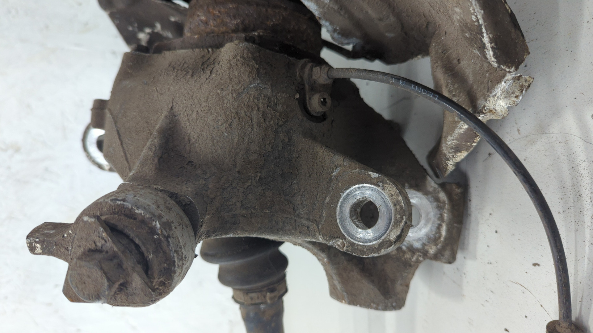 Кулак поворотный задний правый