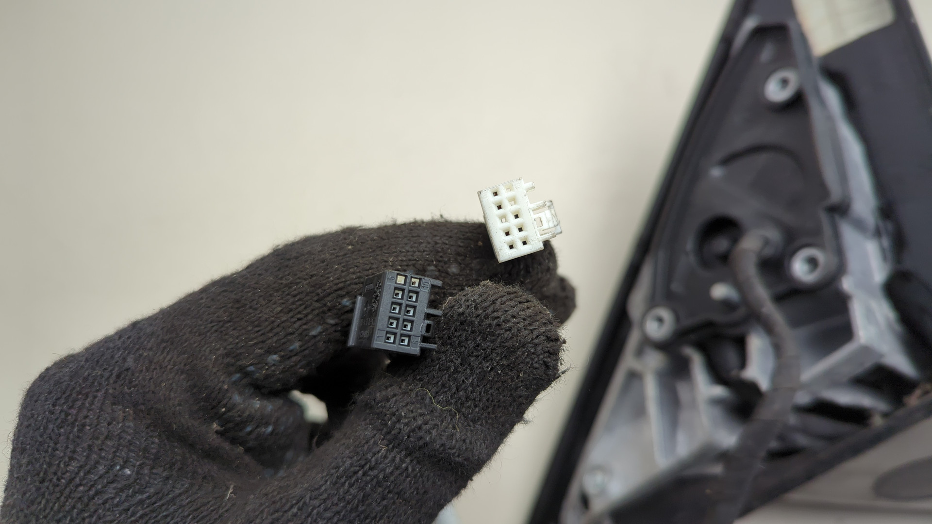 Зеркало правое электрическое