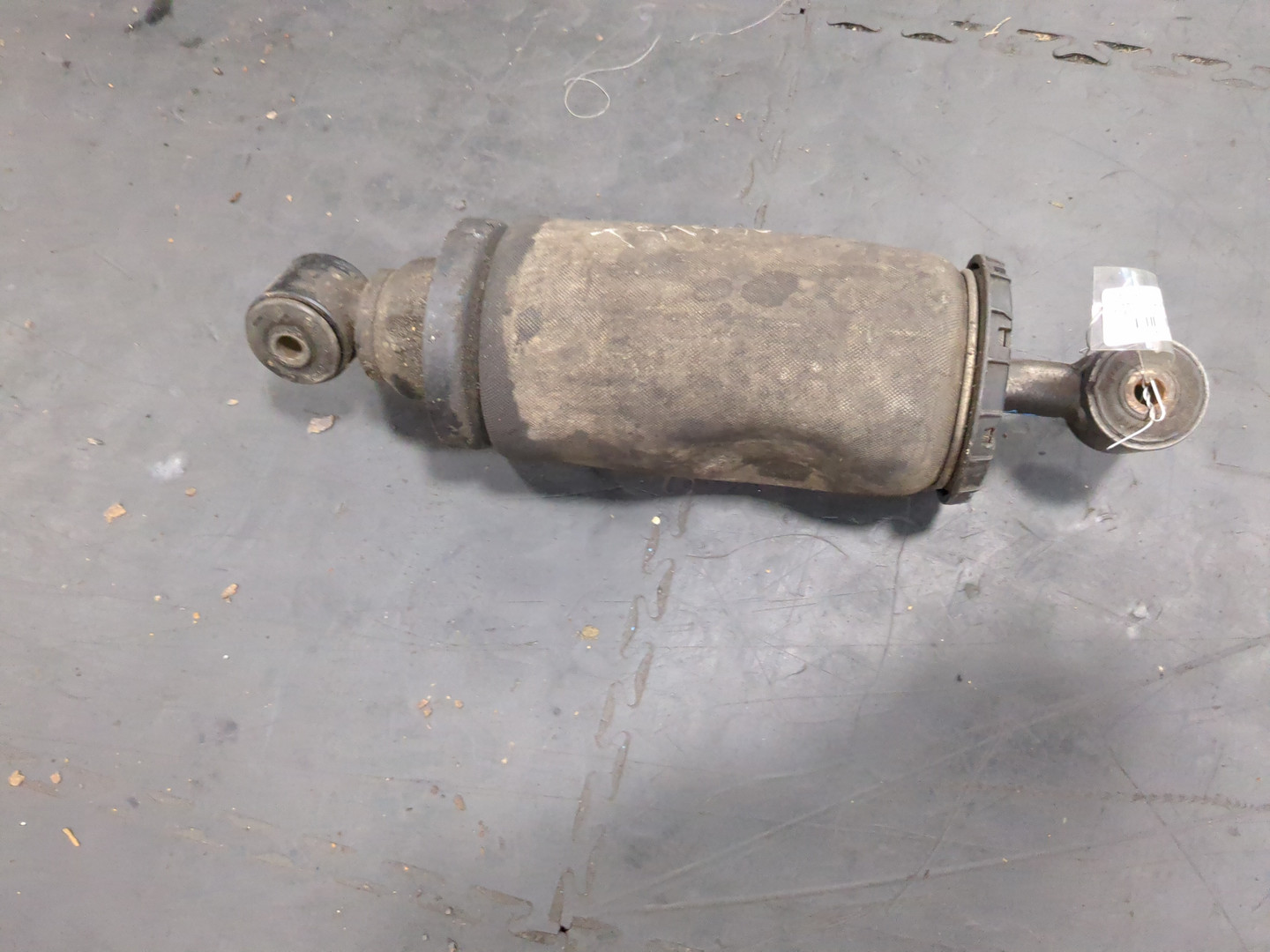 Амортизатор кабины