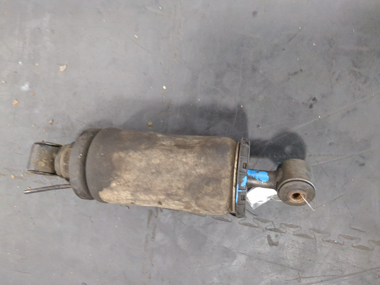 Амортизатор кабины