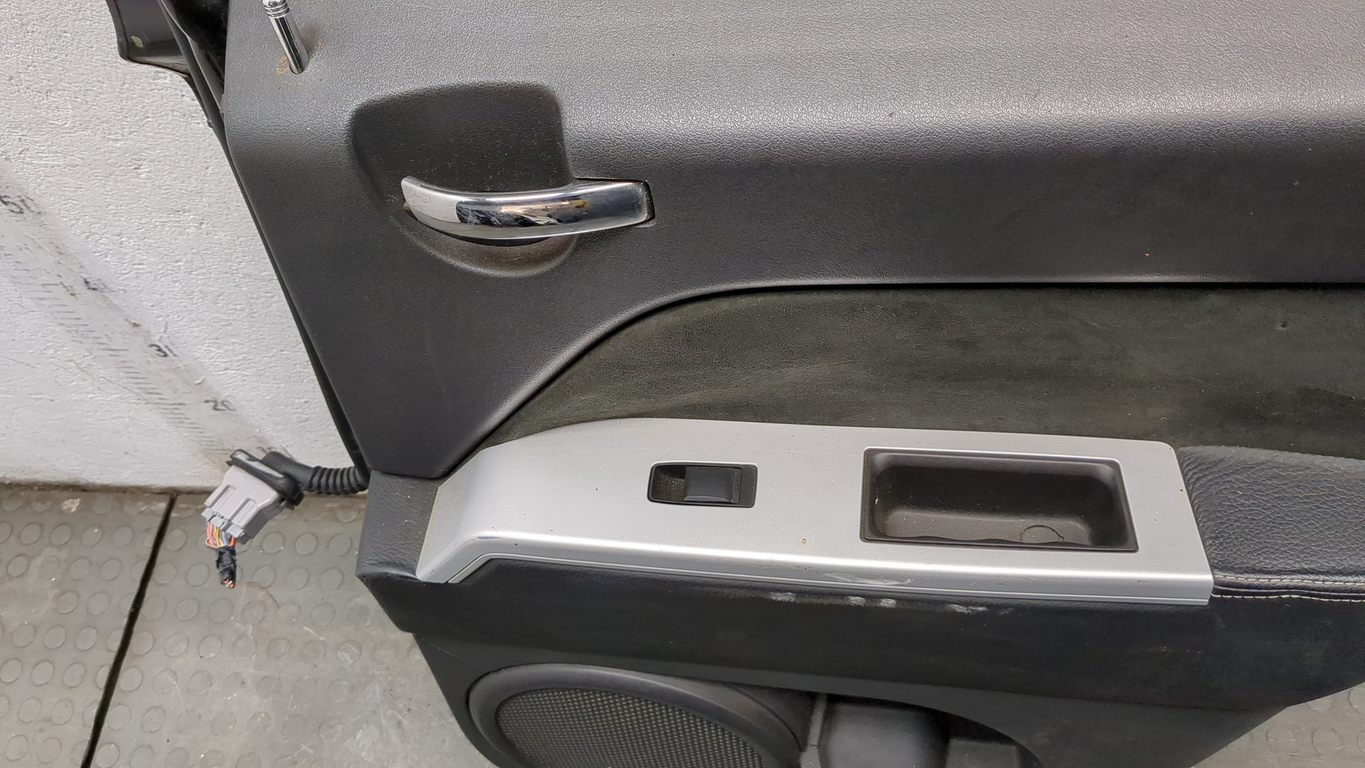 Дверь задняя правая