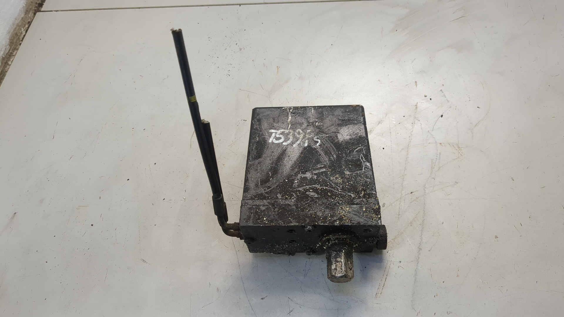 Насос подъема кабины