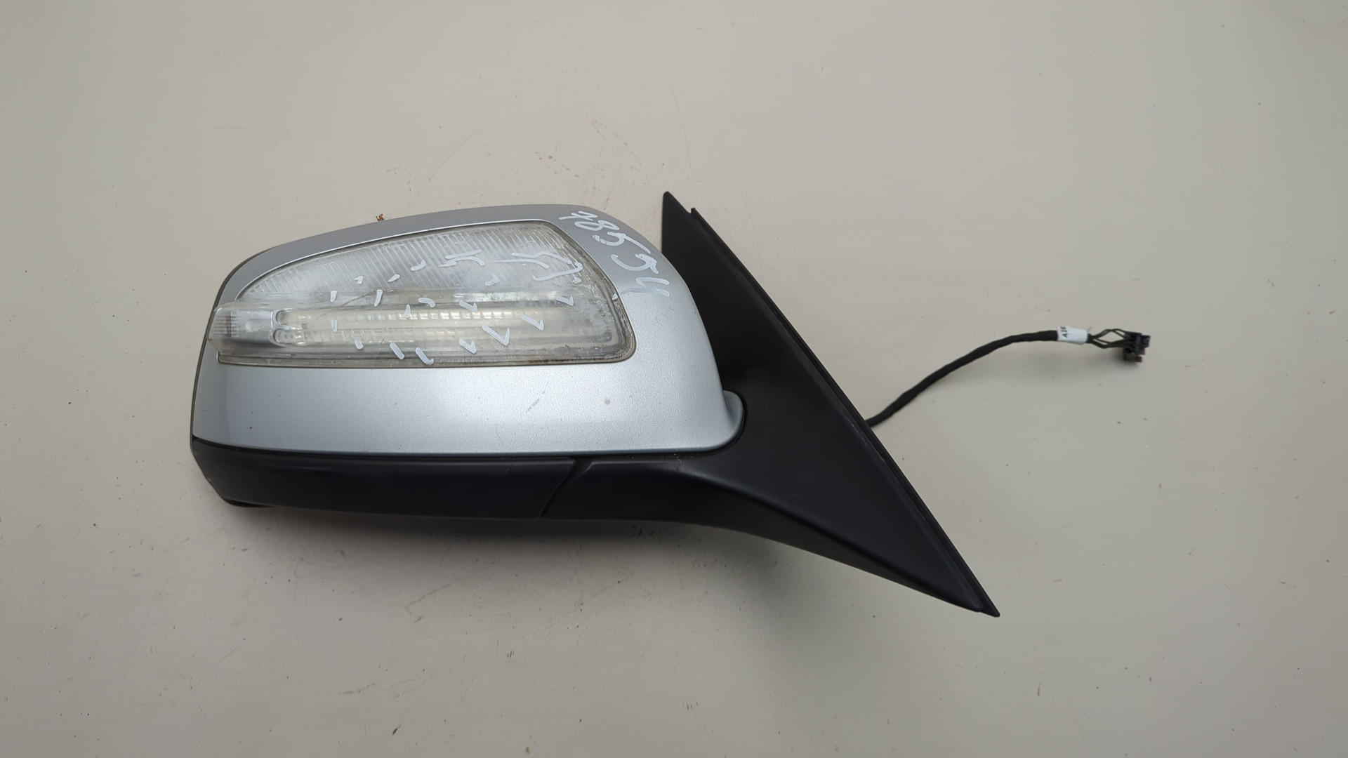 Зеркало правое электрическое