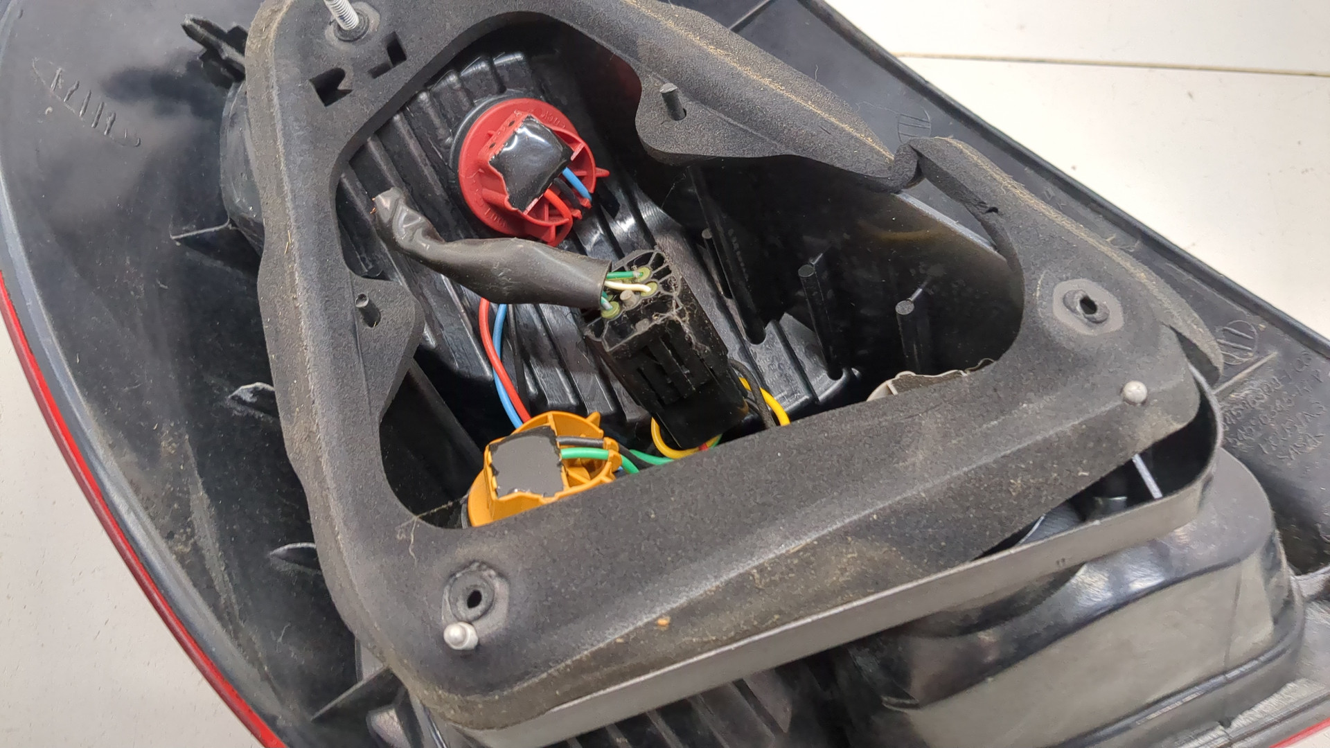 Фонарь задний правый