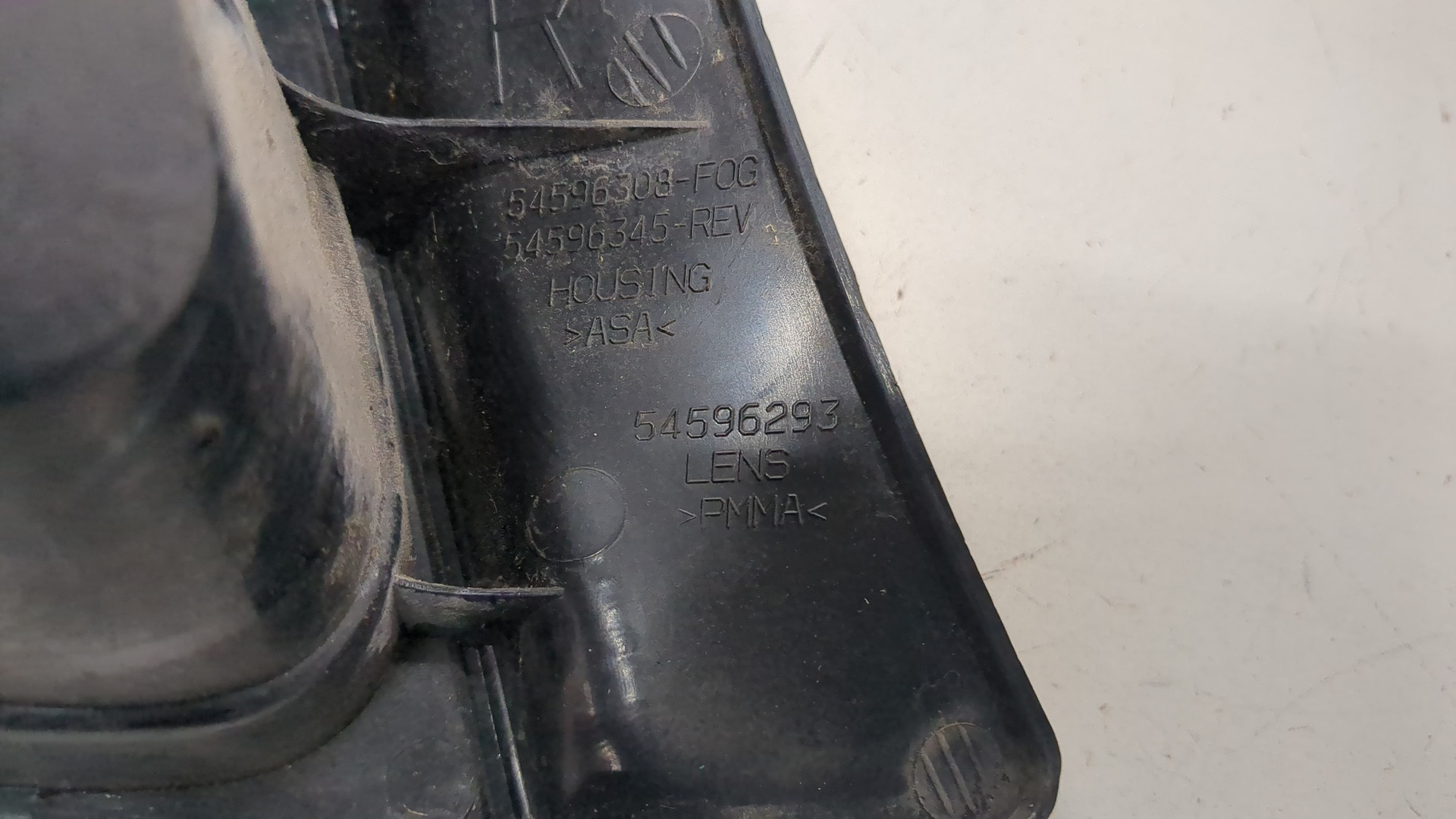 Фонарь задний правый