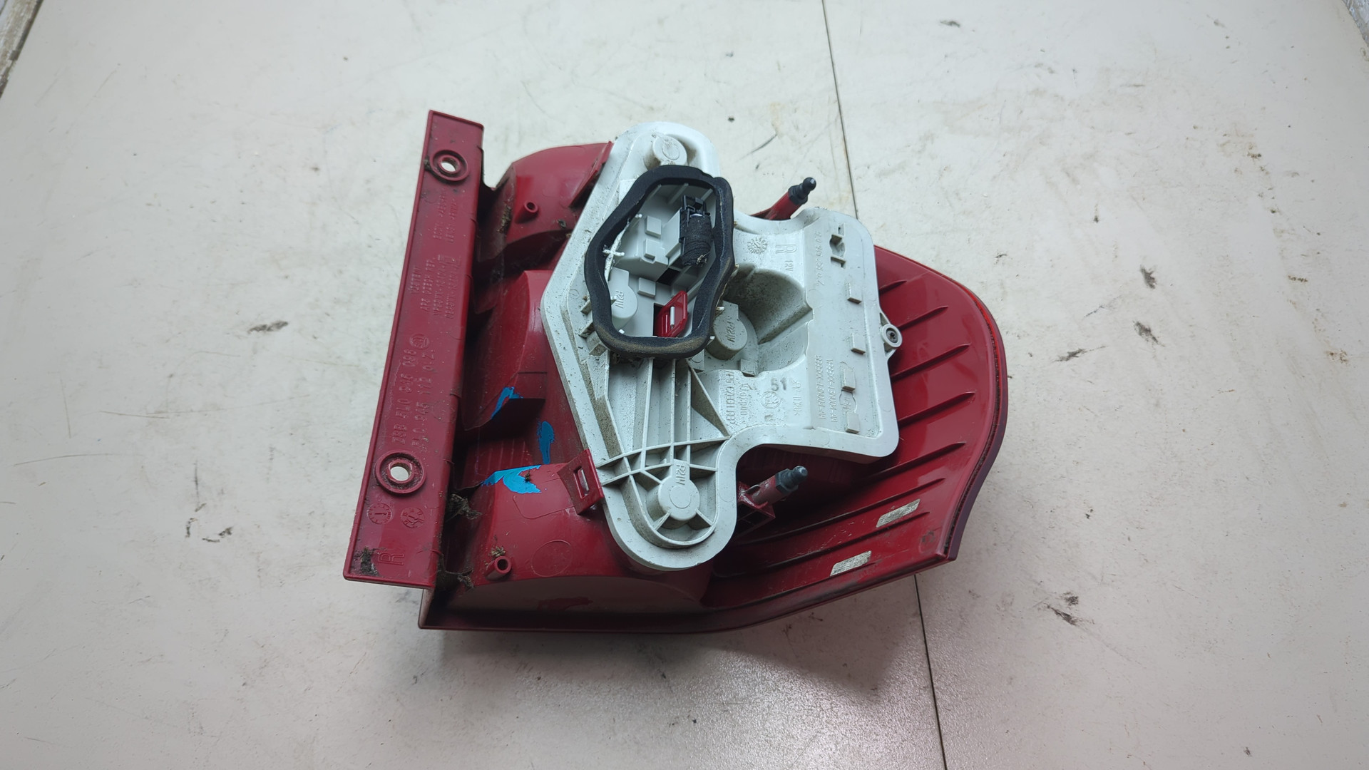 Фонарь задний правый