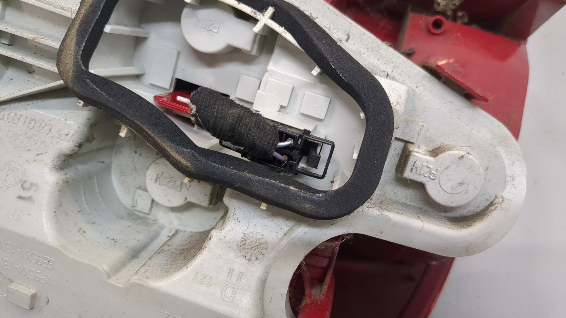 Фонарь задний правый