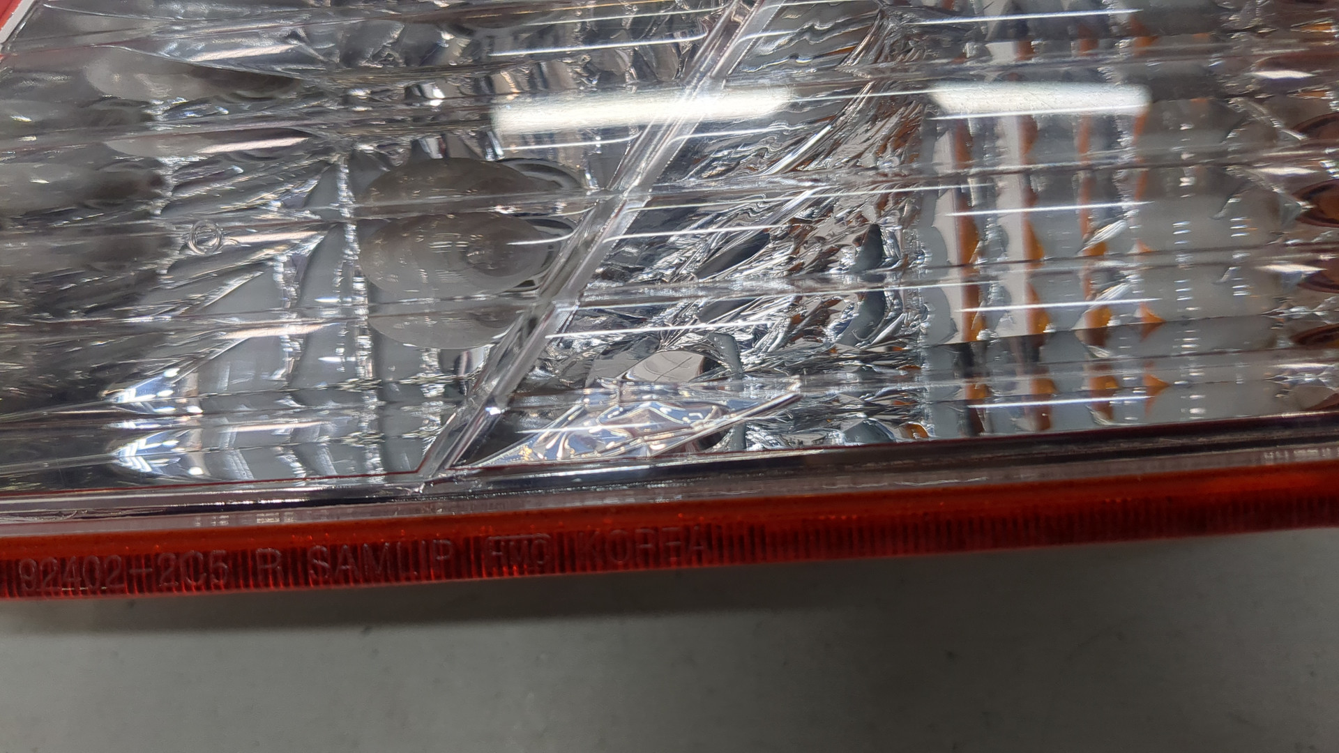 Фонарь задний правый