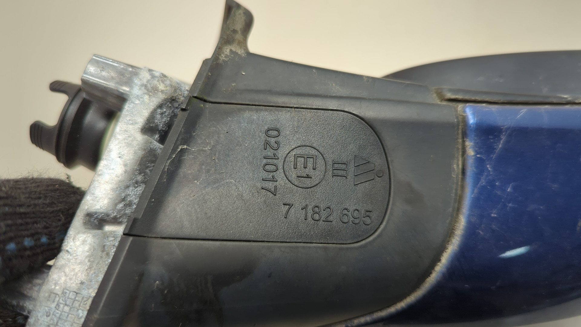 Зеркало правое электрическое