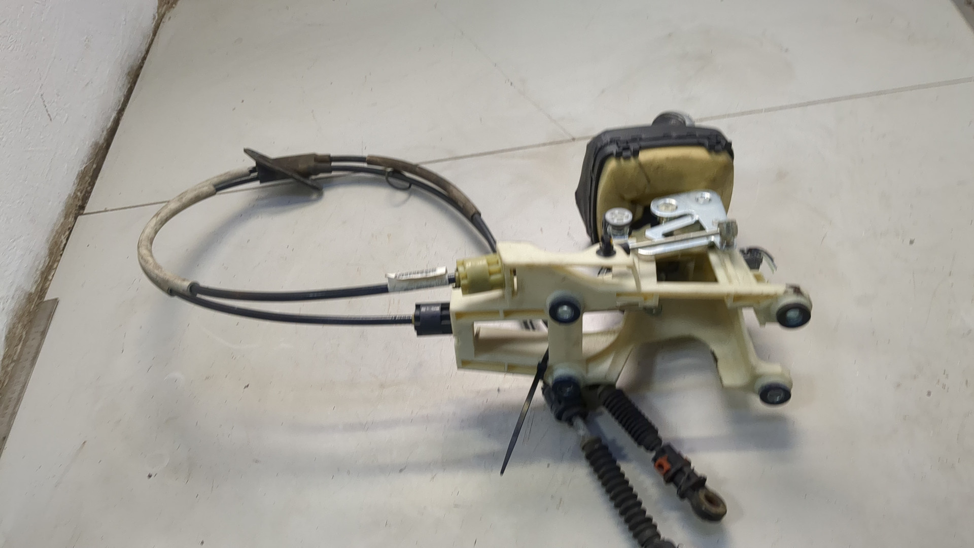 Кулиса МКПП / АКПП