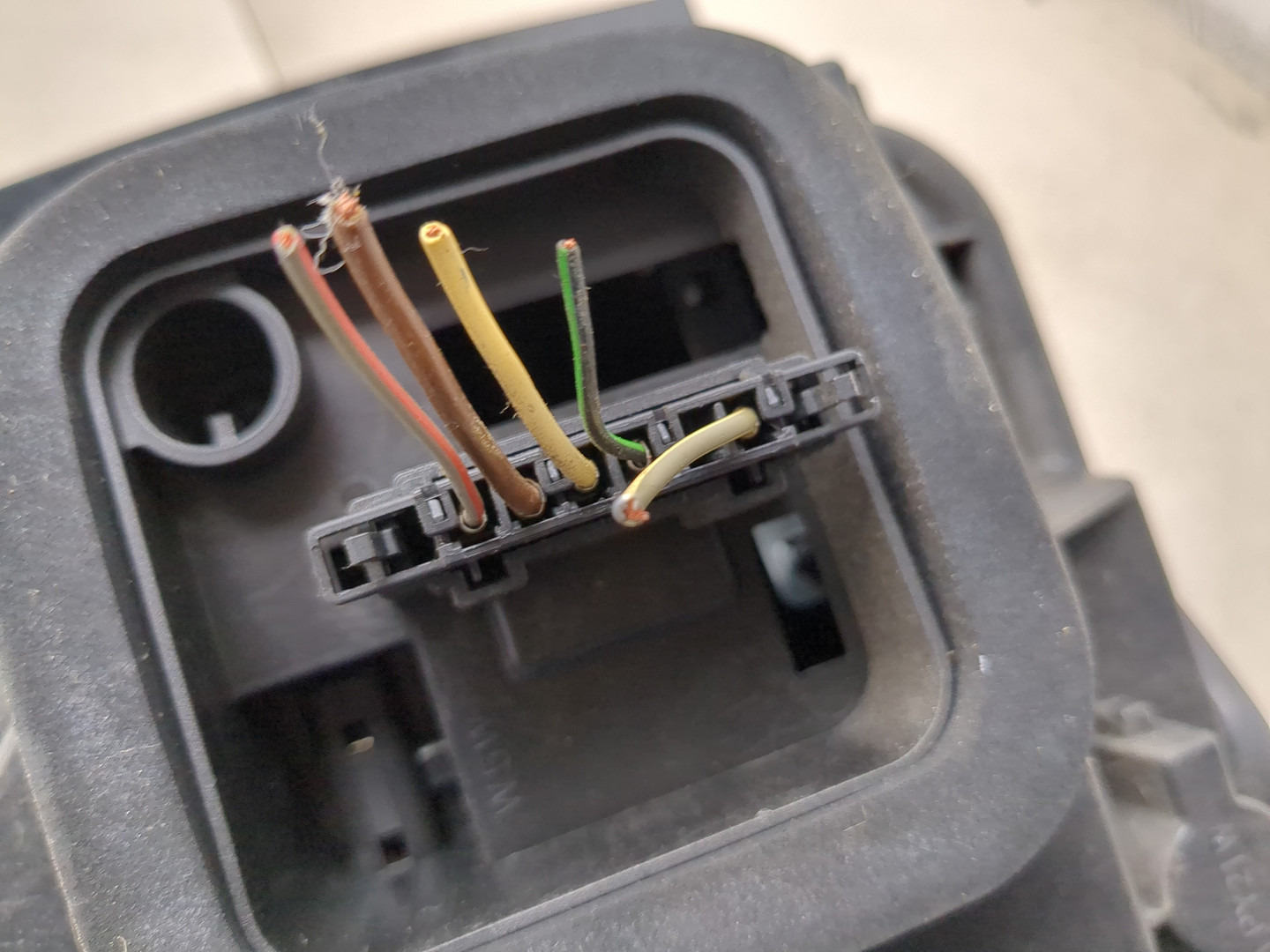 Фонарь задний правый