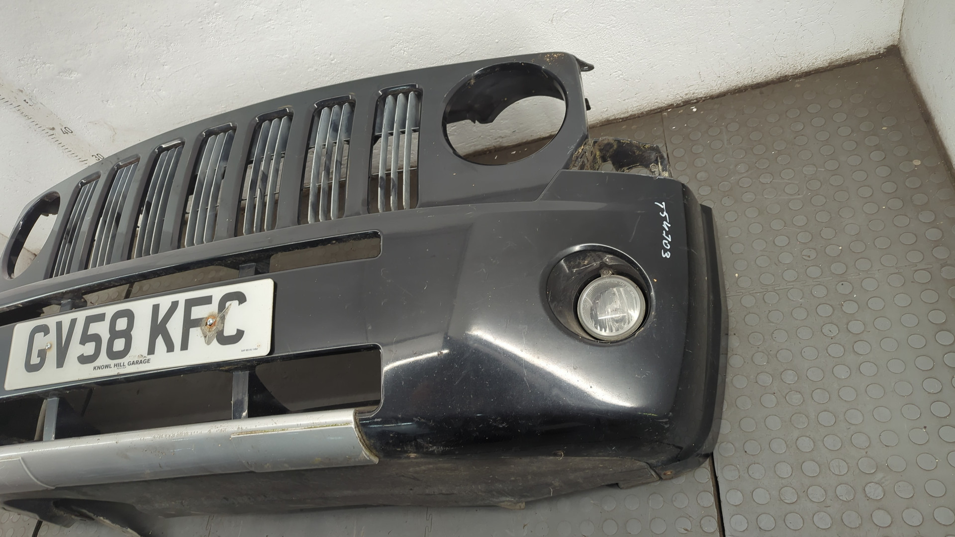 Бампер передний