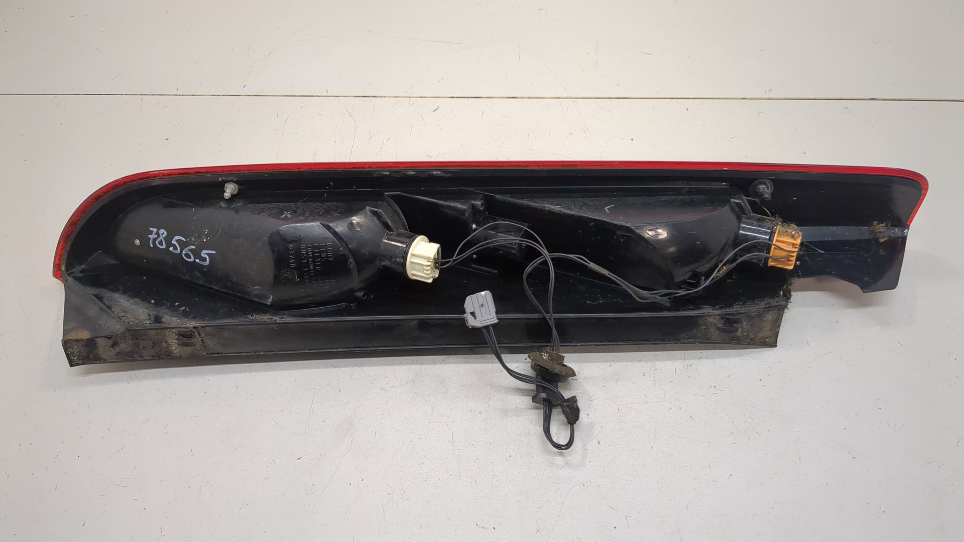 Фонарь задний правый