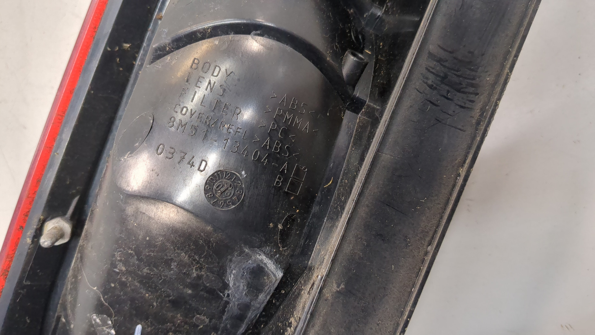 Фонарь задний правый