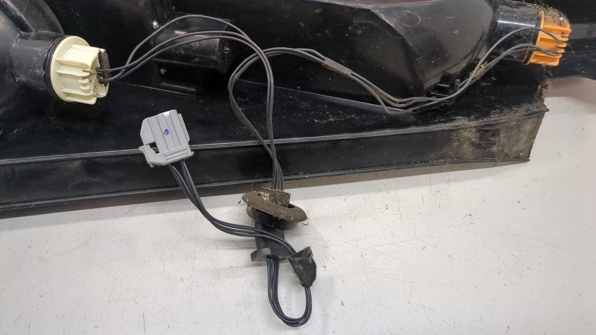 Фонарь задний правый