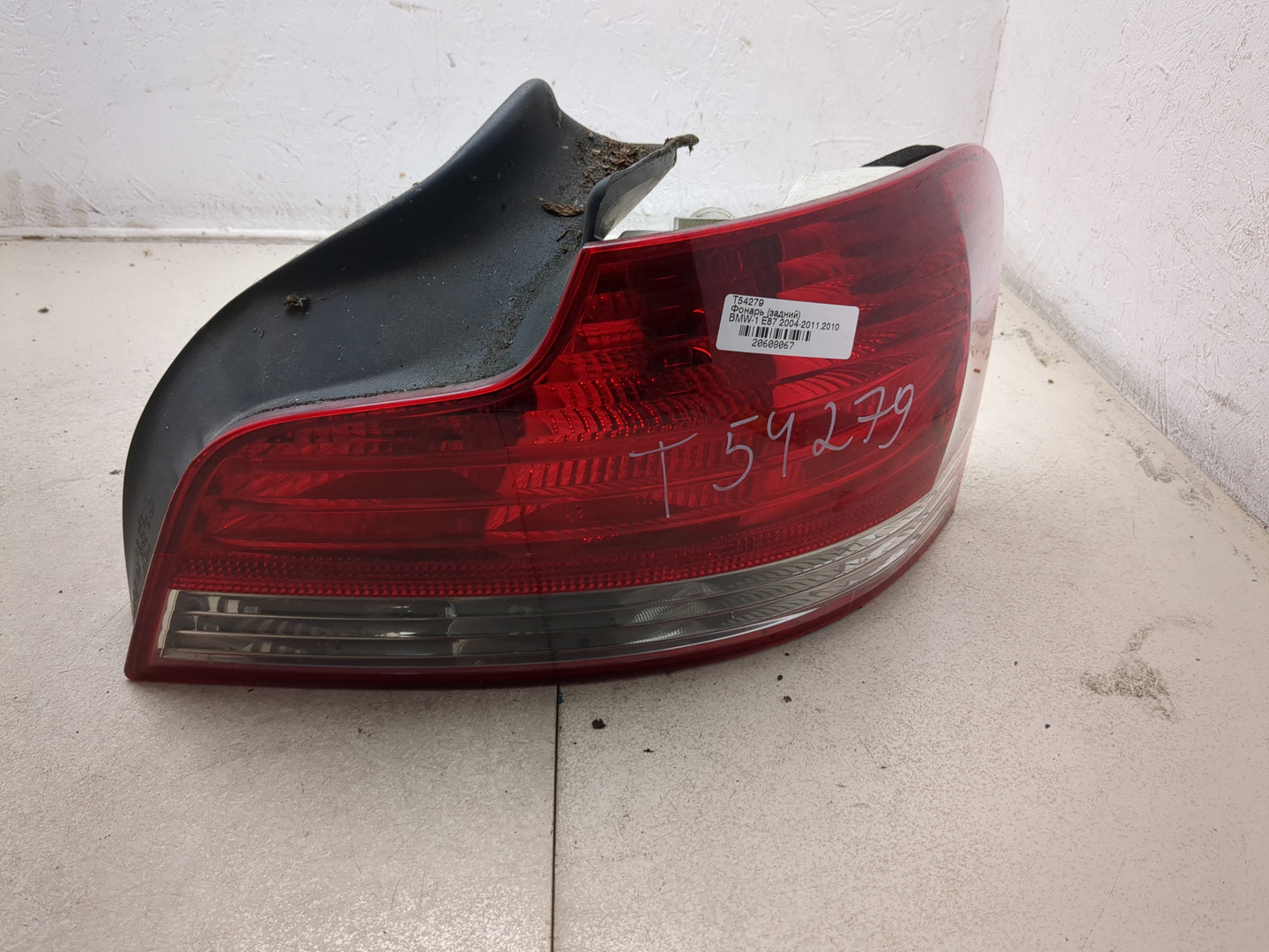 Фонарь задний правый