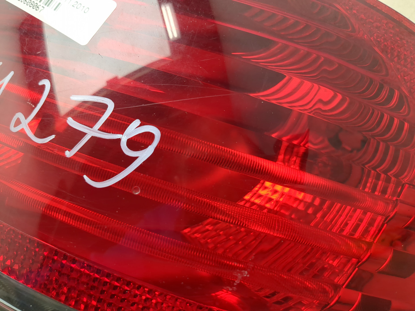 Фонарь задний правый