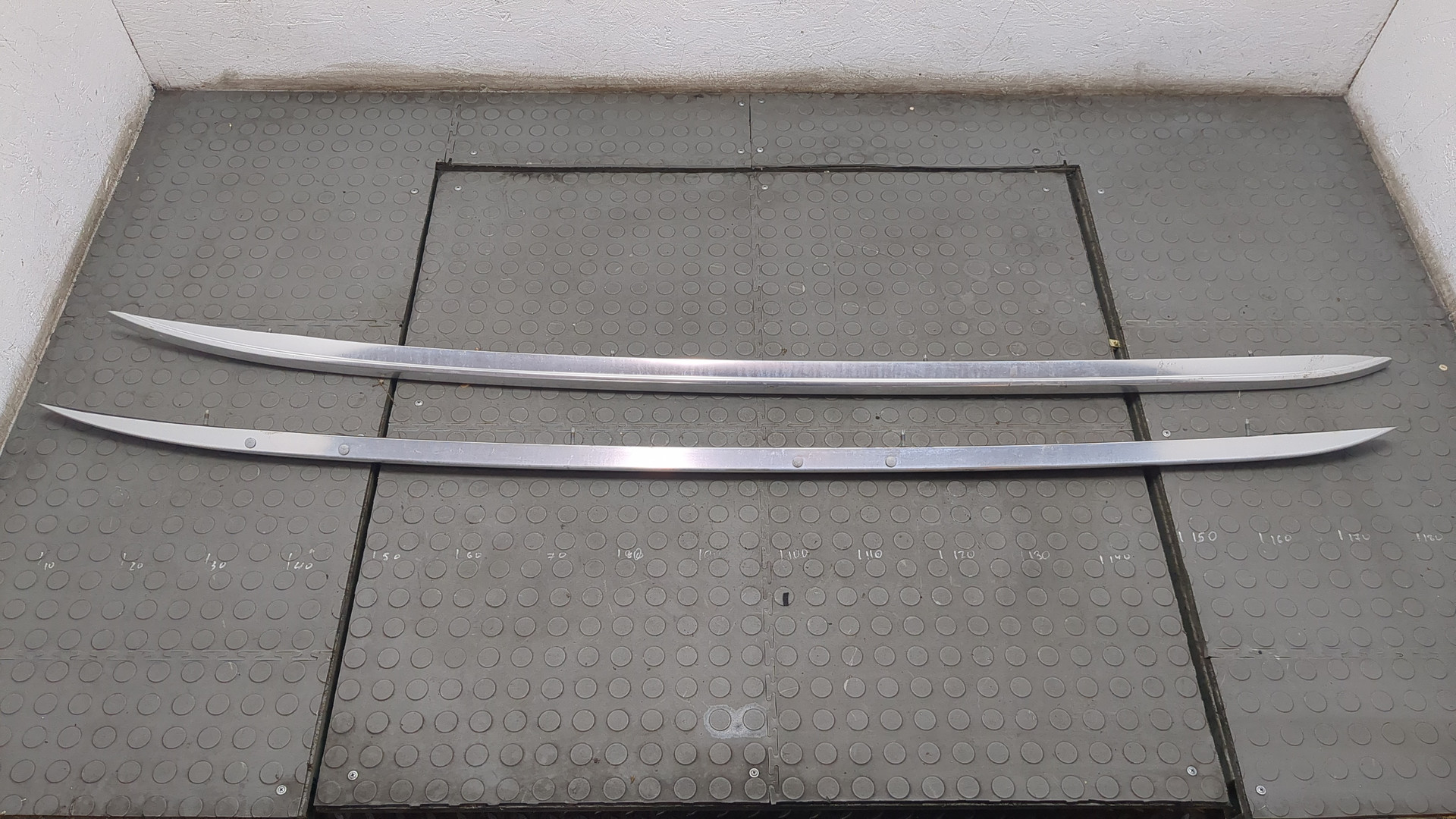 Рейлинги (релинг) к-кт (планки на крышу)