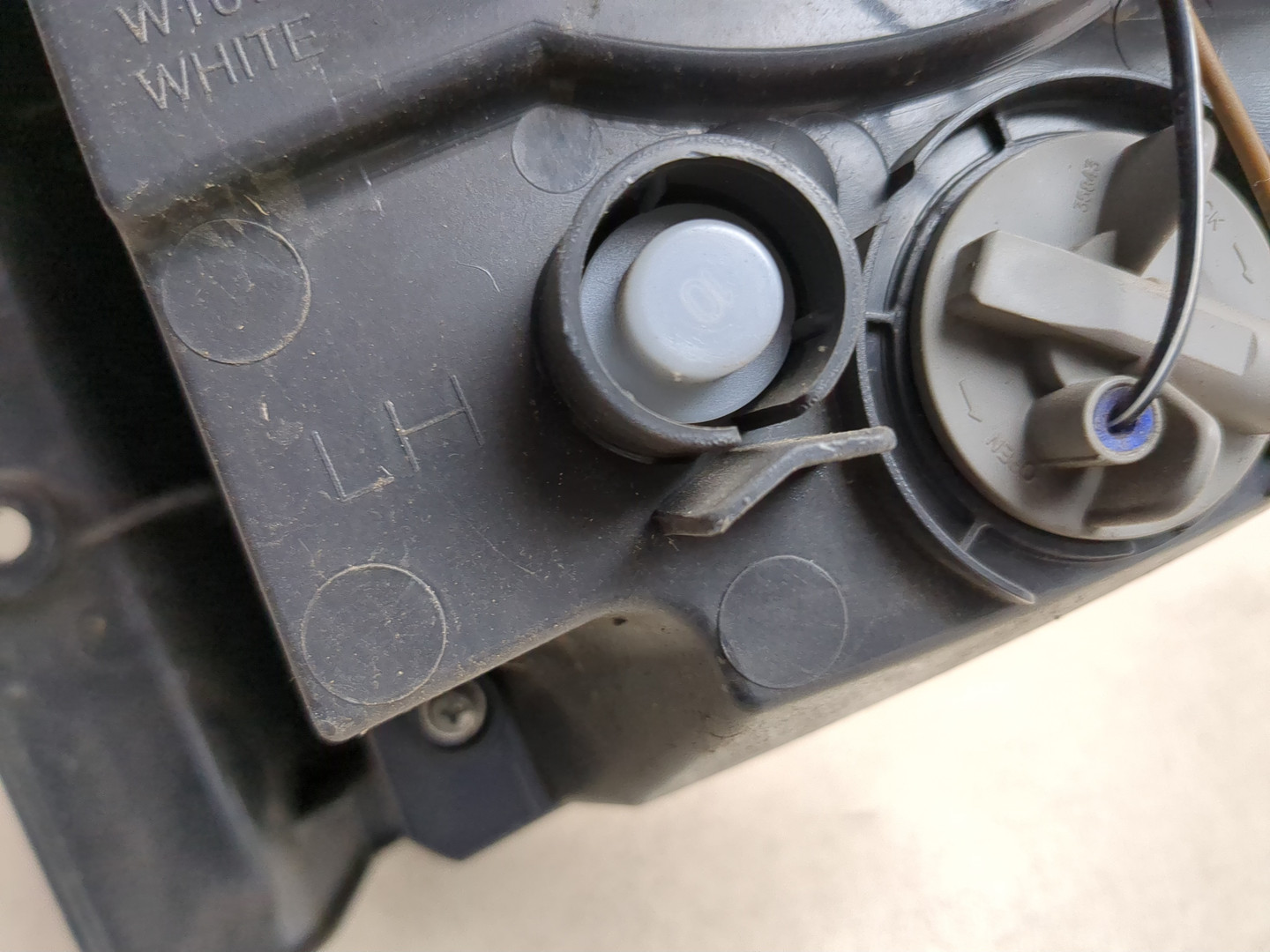 Фонарь задний левый