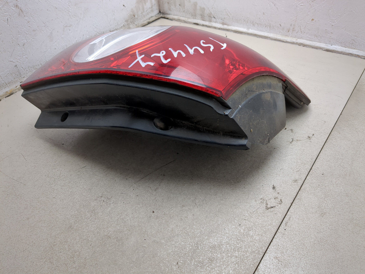 Фонарь задний левый