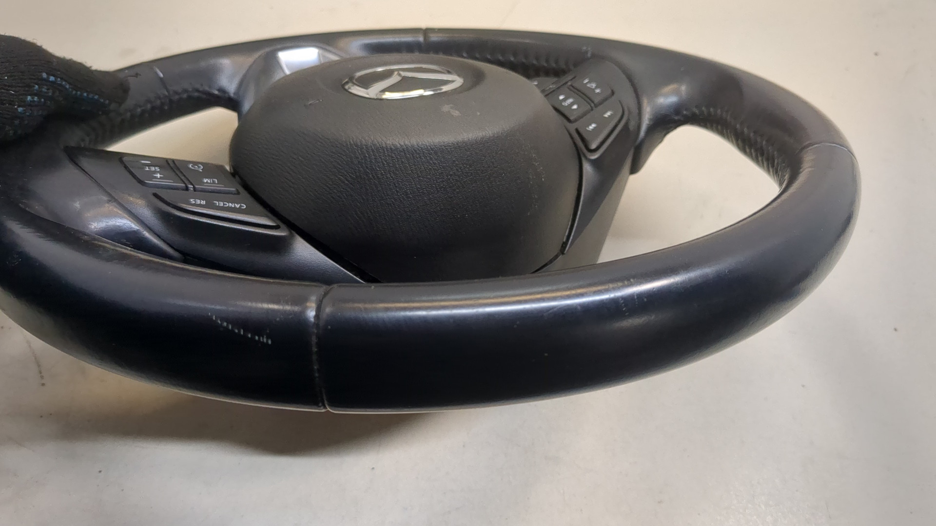 Рулевое колесо (руль)