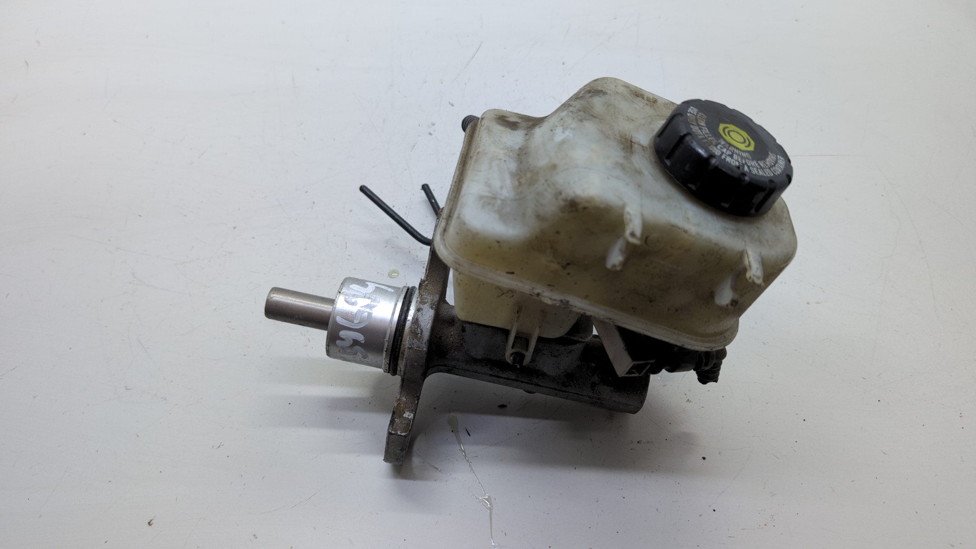 Цилиндр тормозной главный