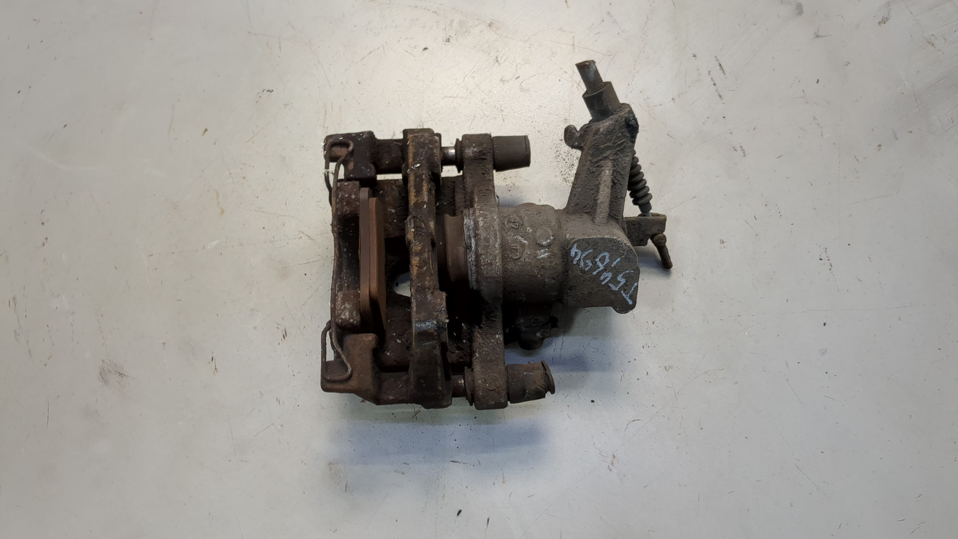 Суппорт задний правый