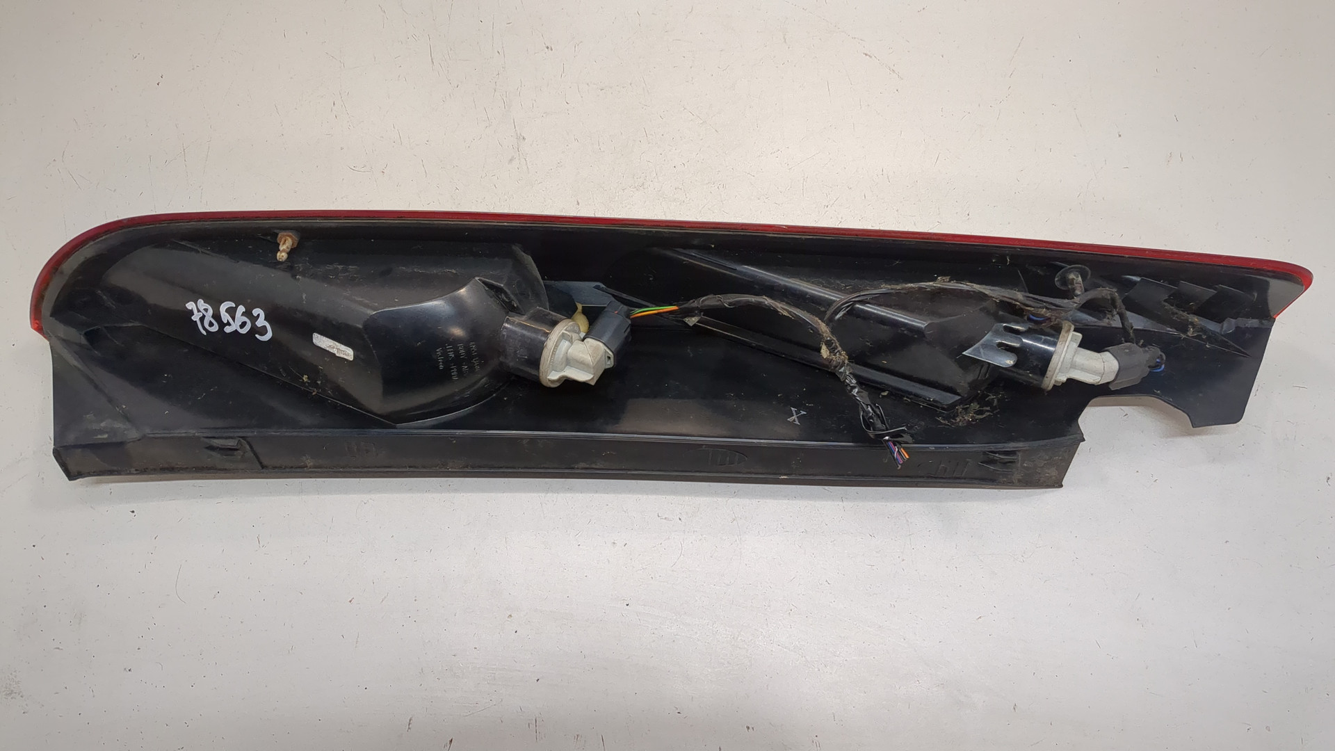 Фонарь задний правый