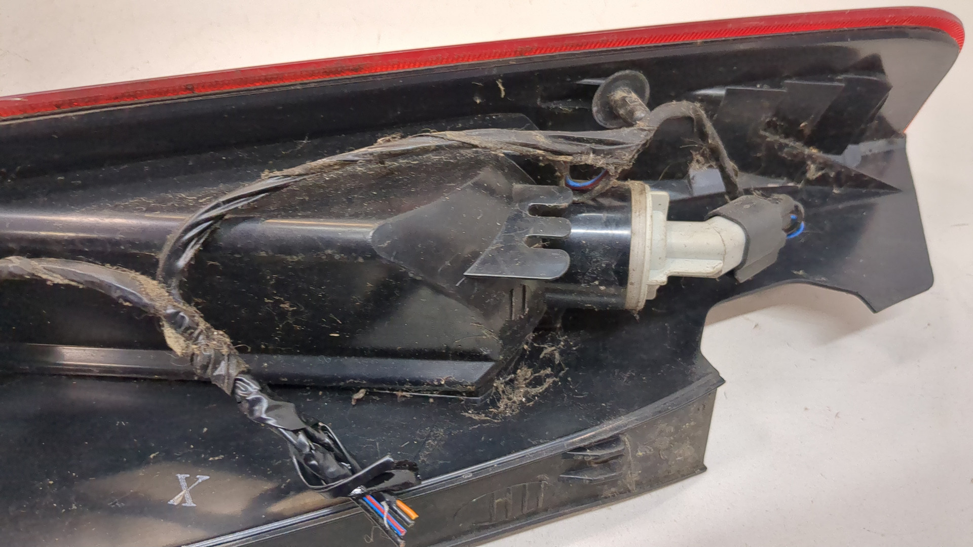 Фонарь задний правый