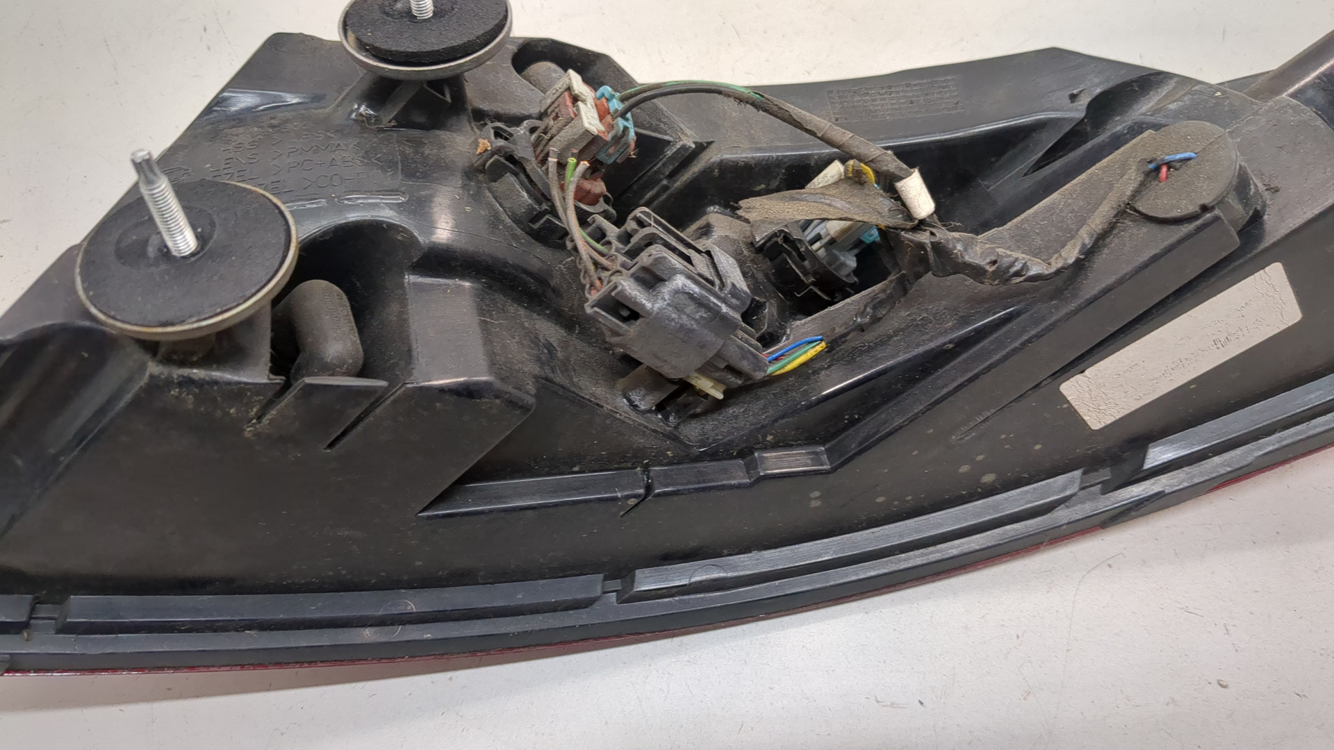 Фонарь задний левый