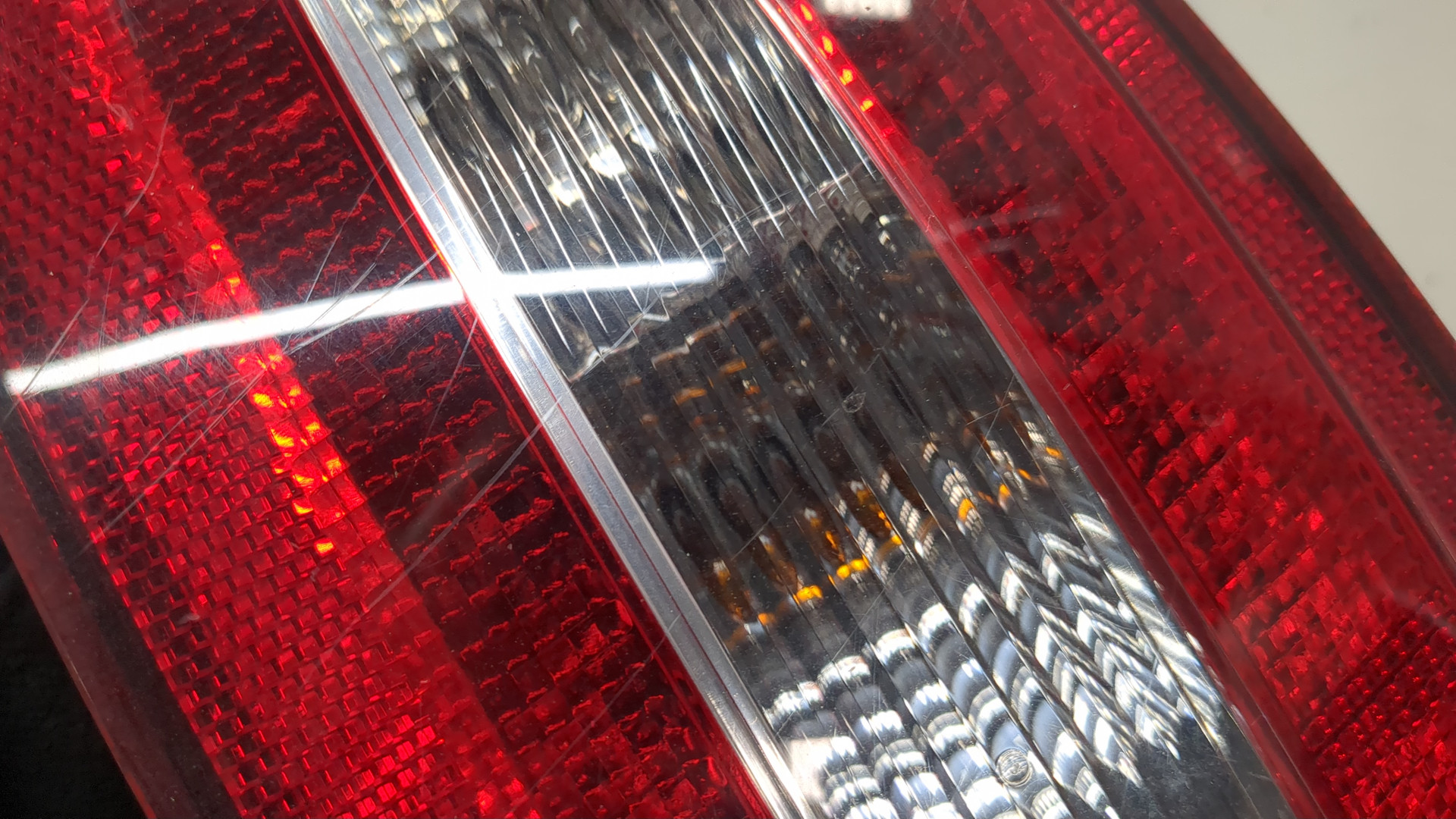 Фонарь задний левый