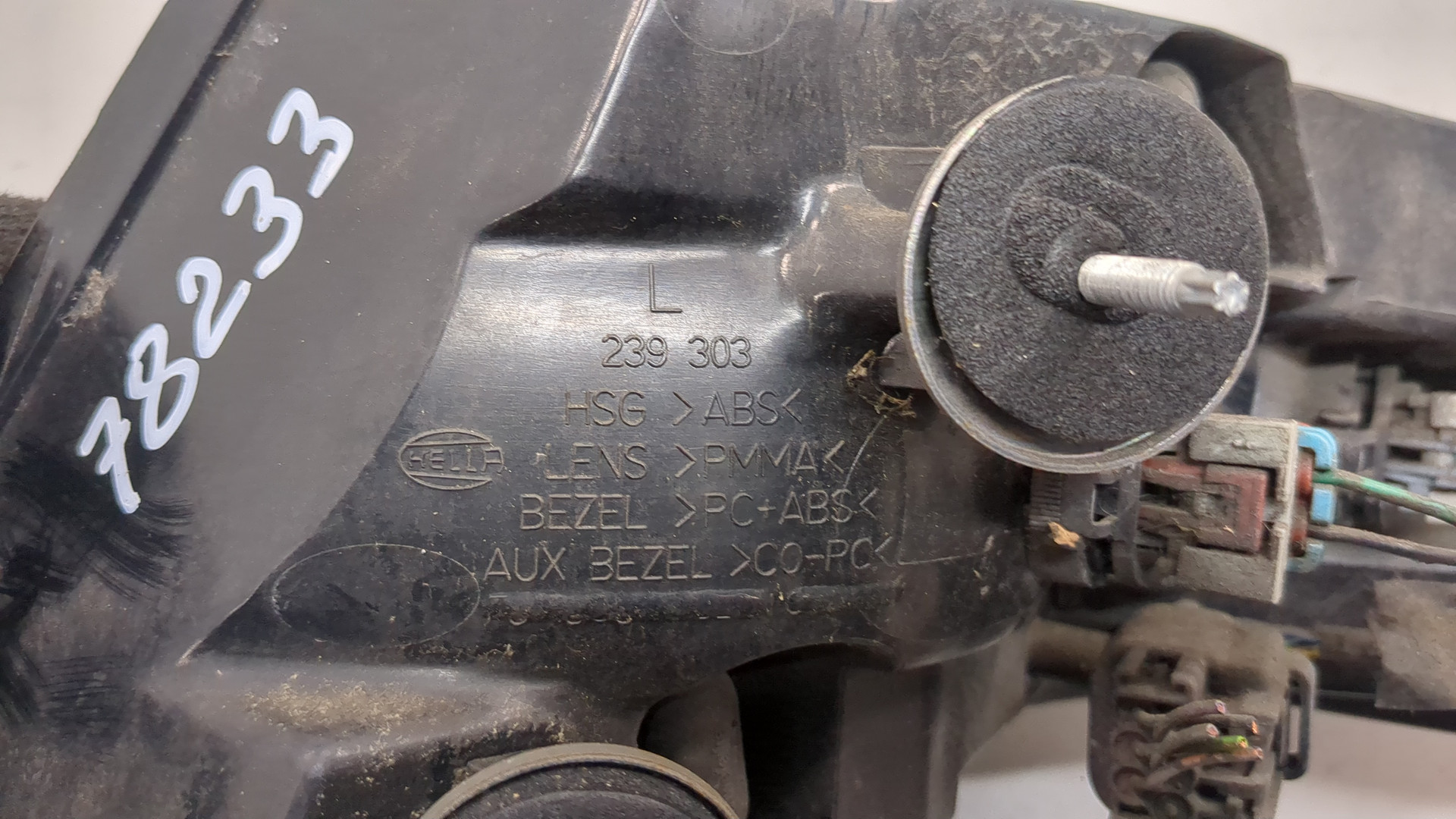 Фонарь задний левый