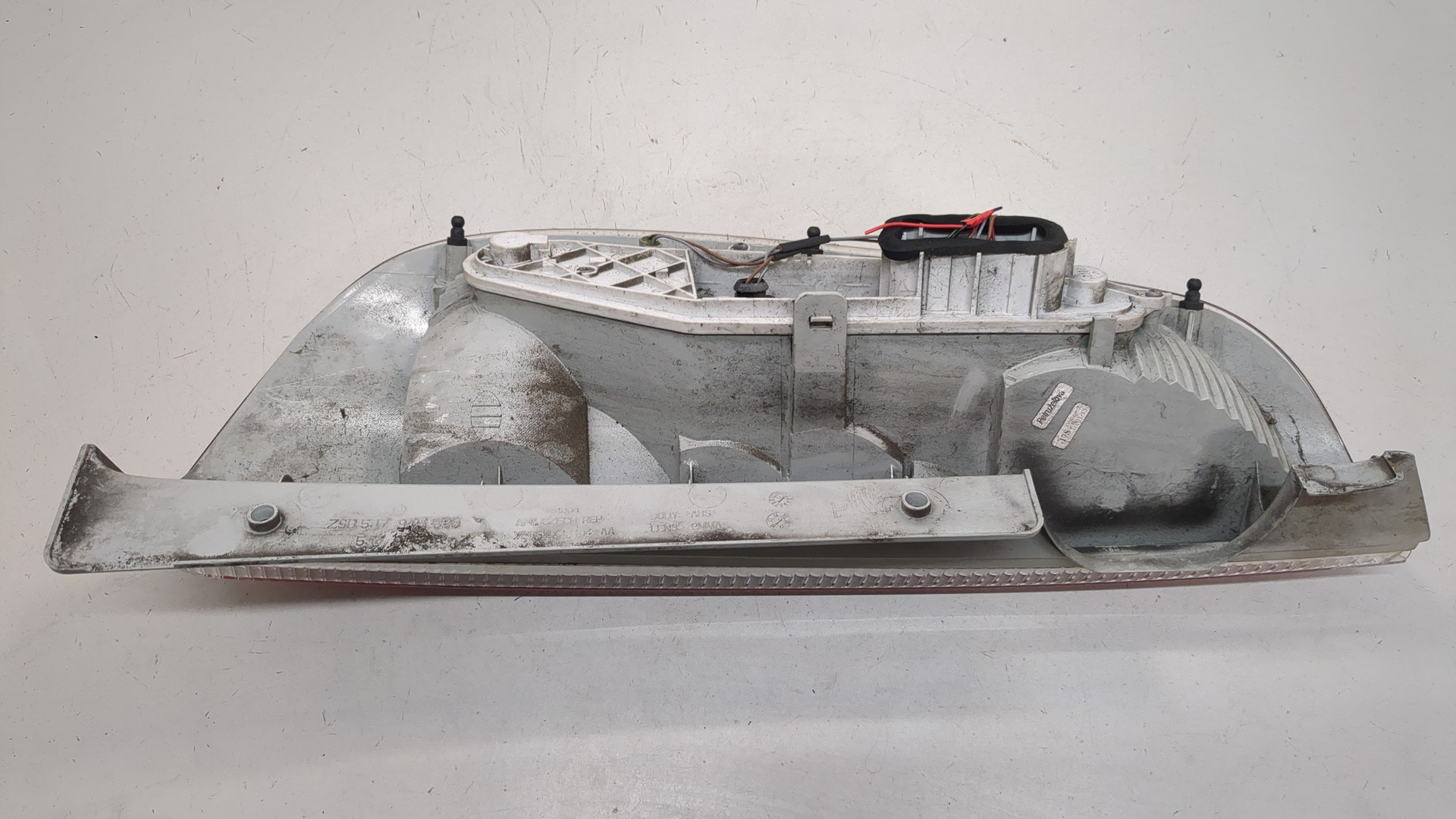 Фонарь задний правый