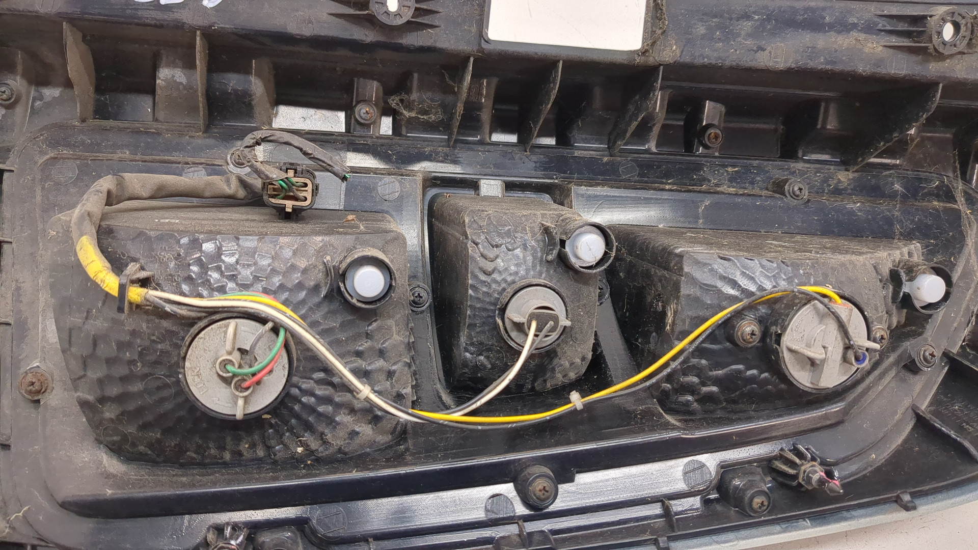 Фонарь задний левый