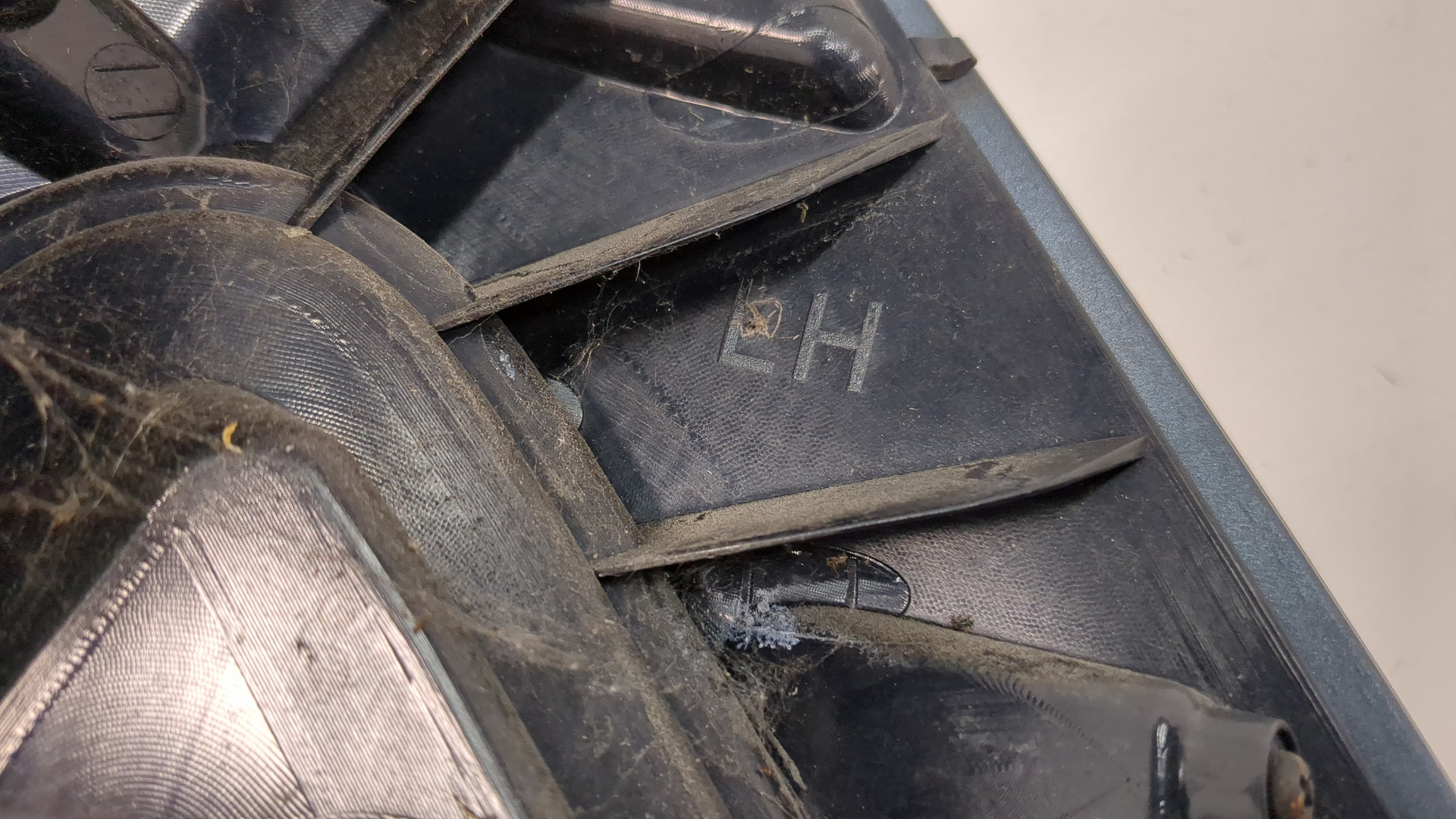 Фонарь задний левый