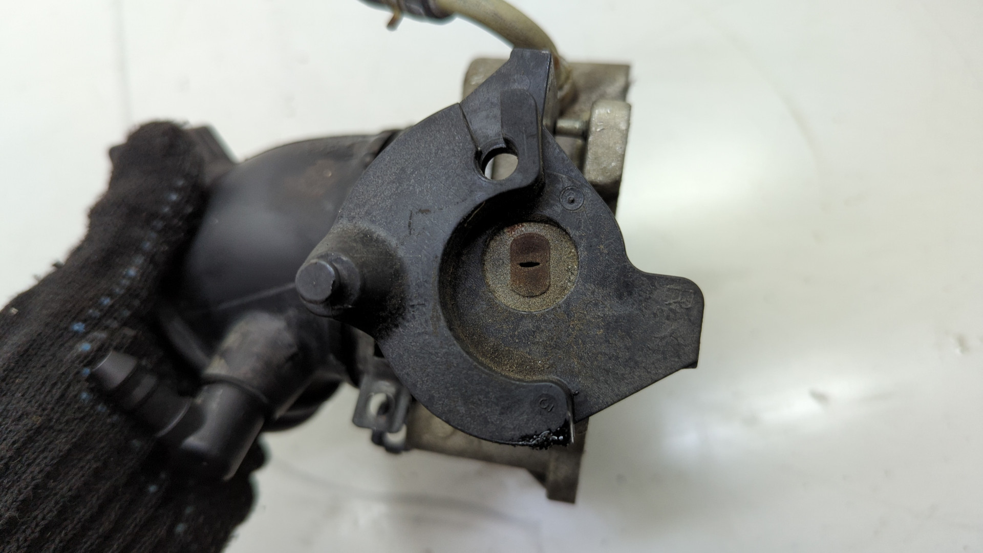 Заслонка дроссельная электрическая