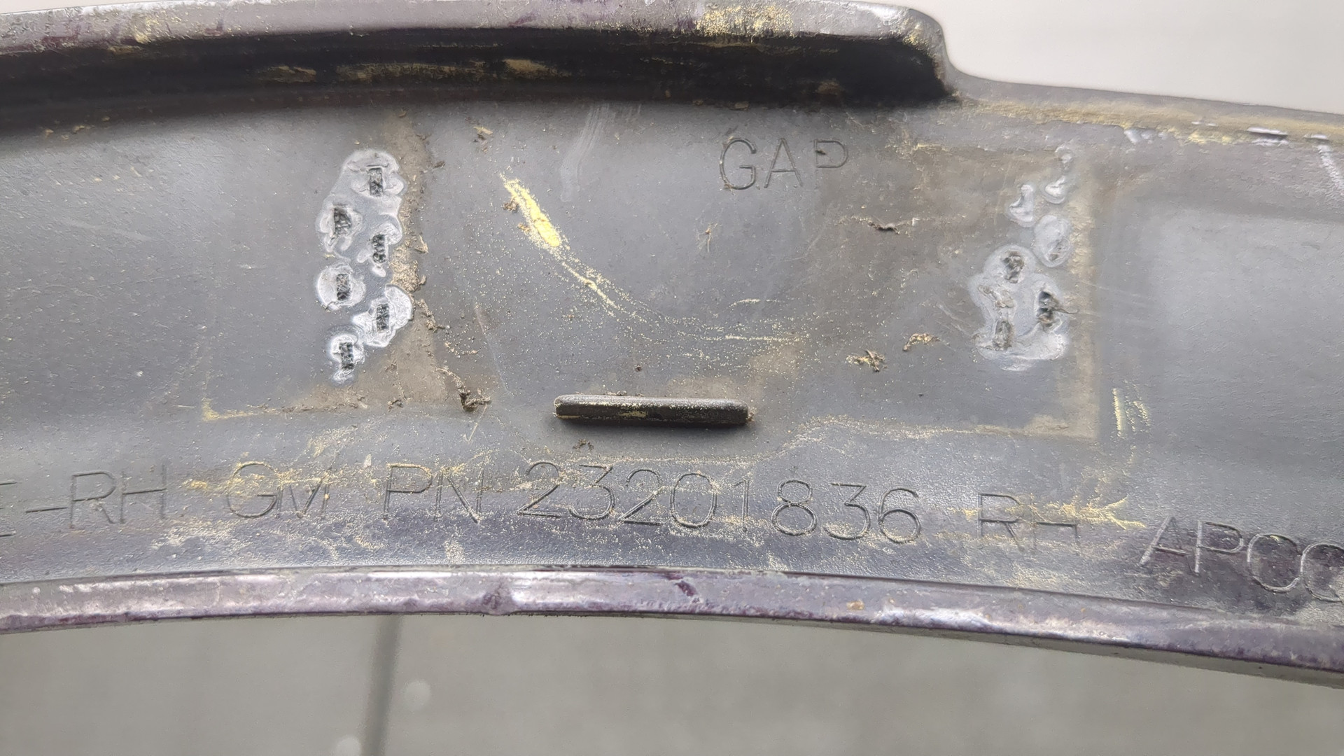 Молдинг заднего крыла правого