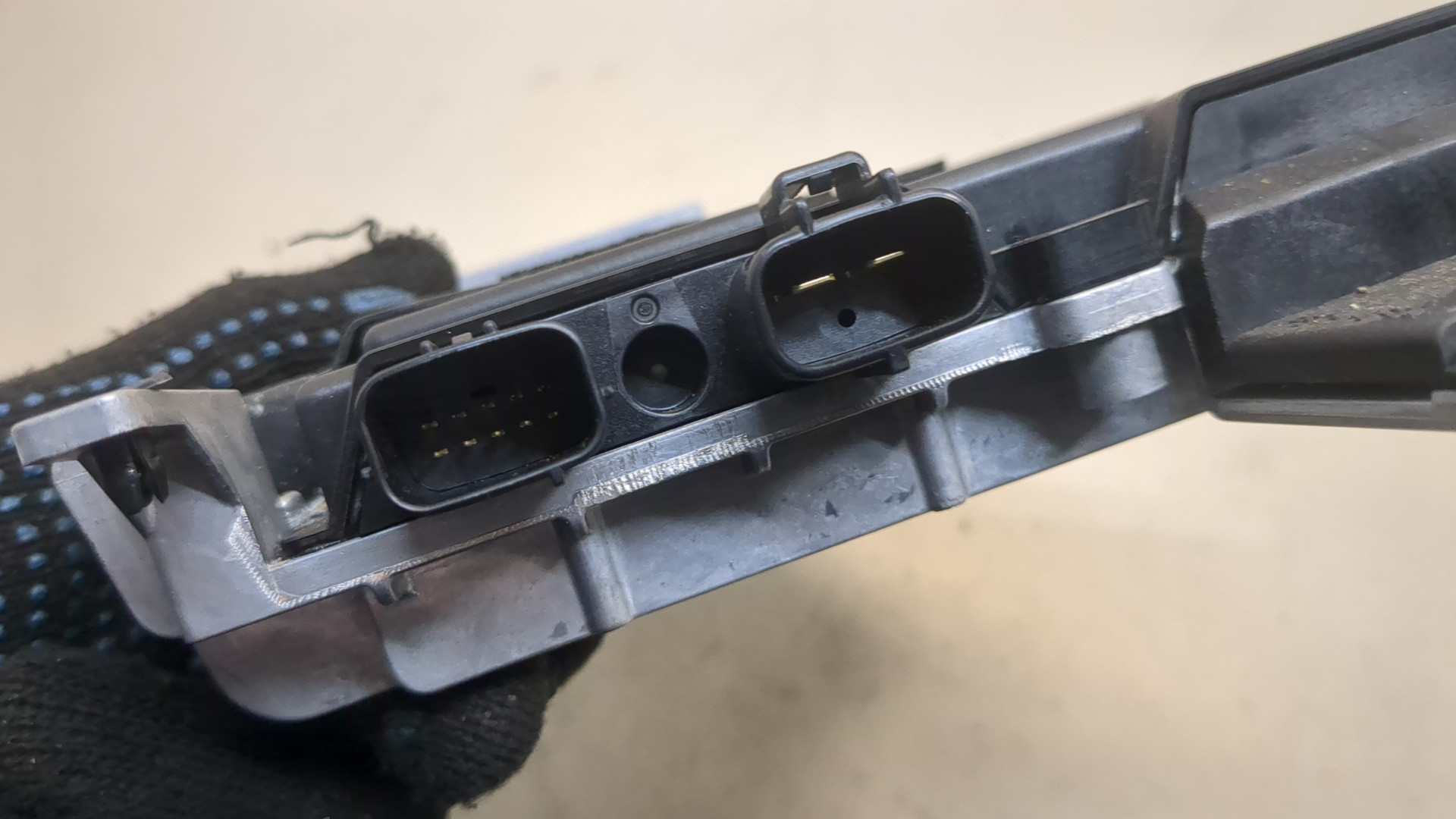 Преобразователь напряжения (адаптер)