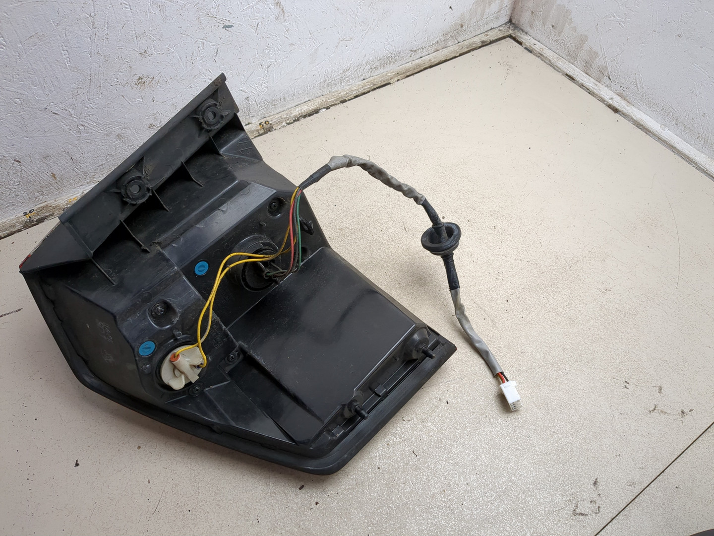 Фонарь задний правый