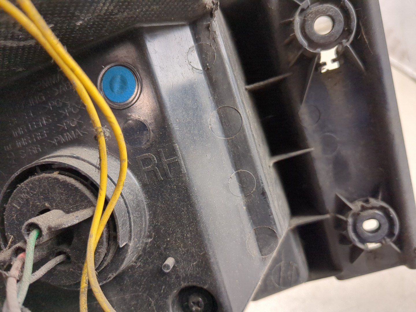 Фонарь задний правый