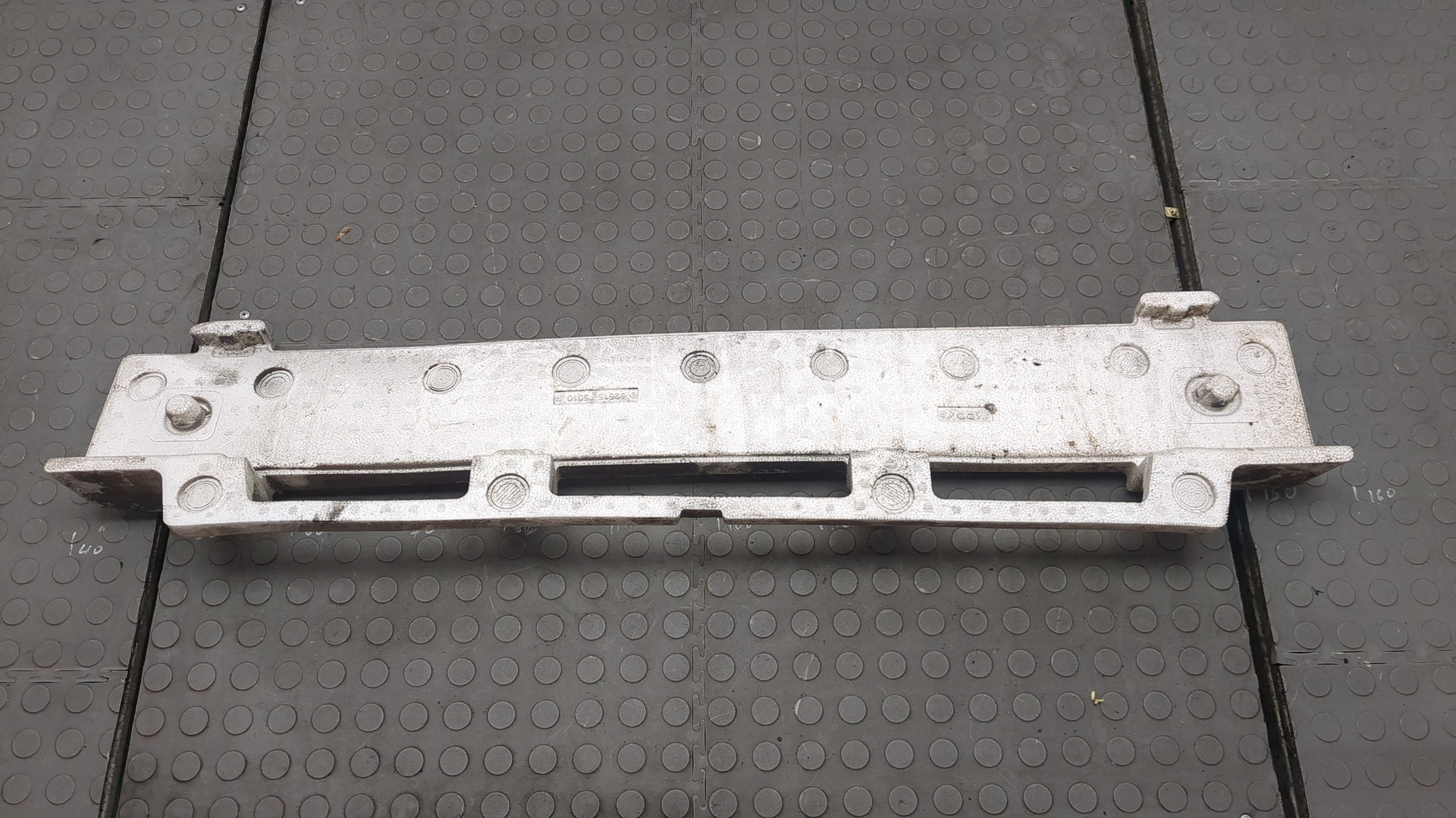 Наполнитель заднего бампера