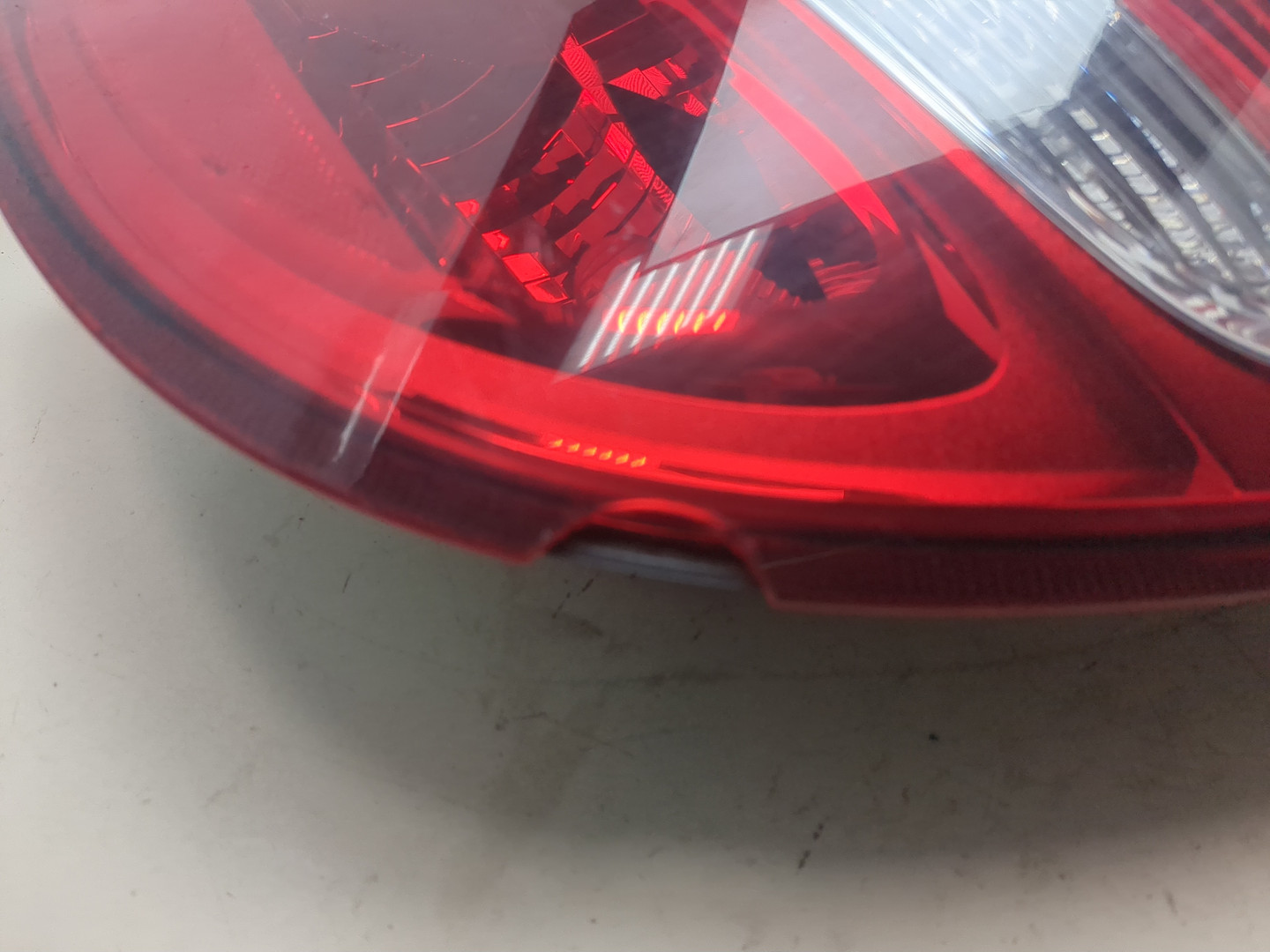 Фонарь задний правый