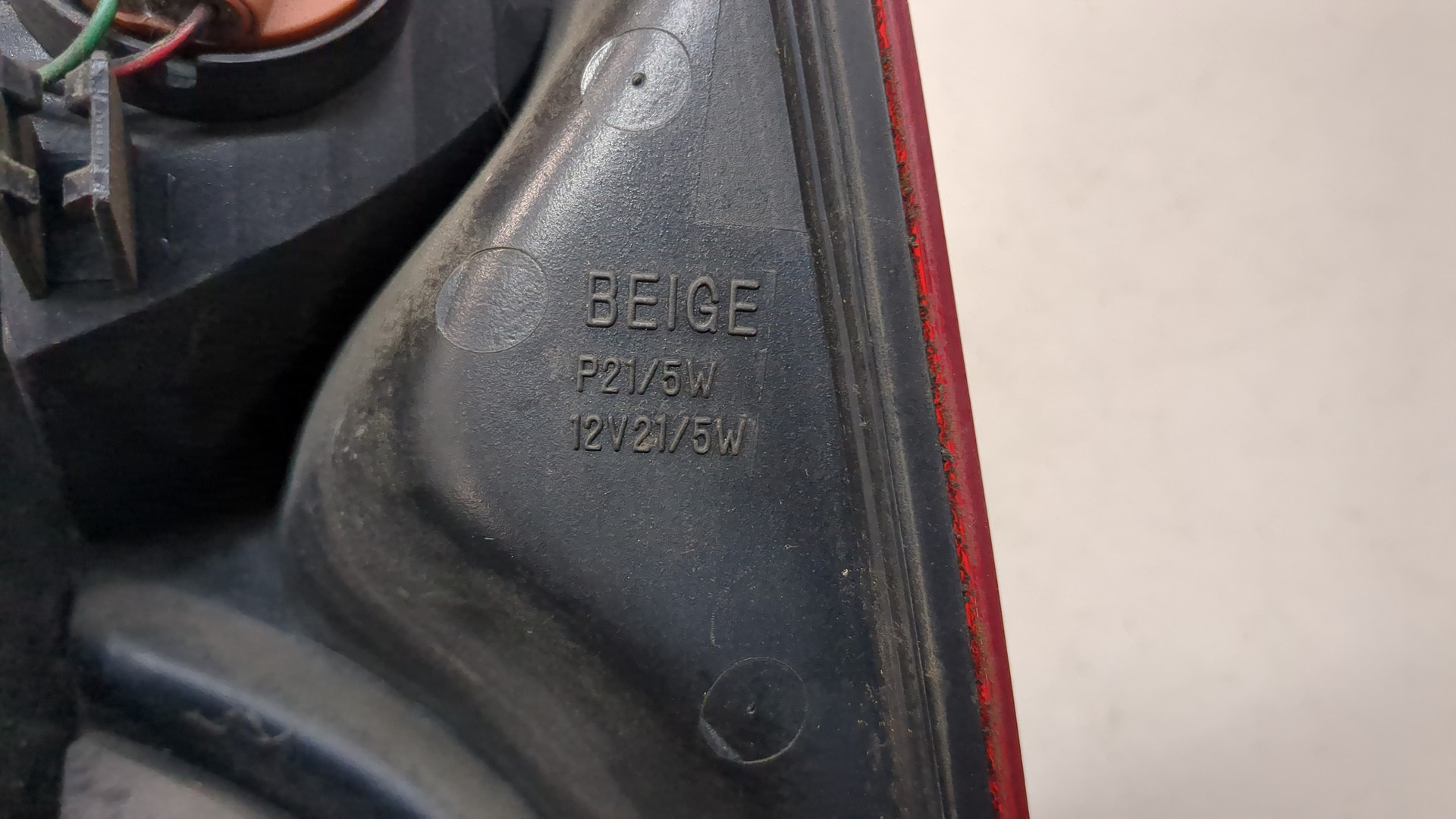 Фонарь задний левый